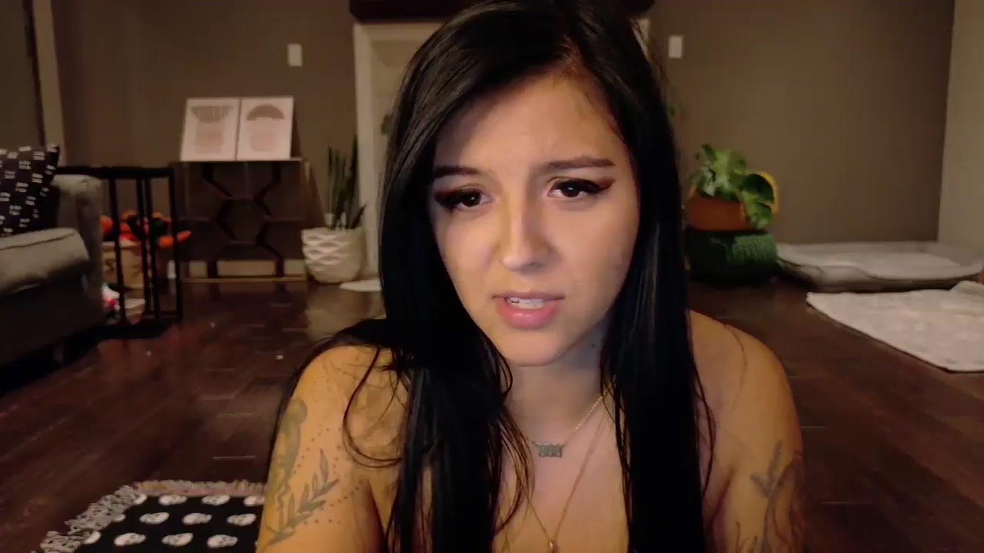 Gallery image thumbnail from Vanessawildly's myfreecams stream on, 11/16/2025, 07:10 image 16 of 20