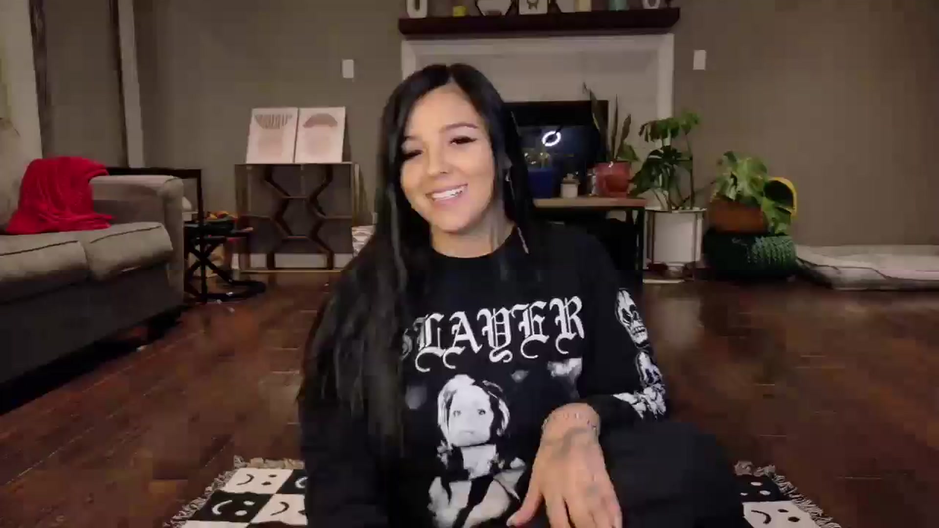 Gallery image thumbnail from Vanessawildly's myfreecams stream on, 11/19/2025, 06:33 image 1 of 20