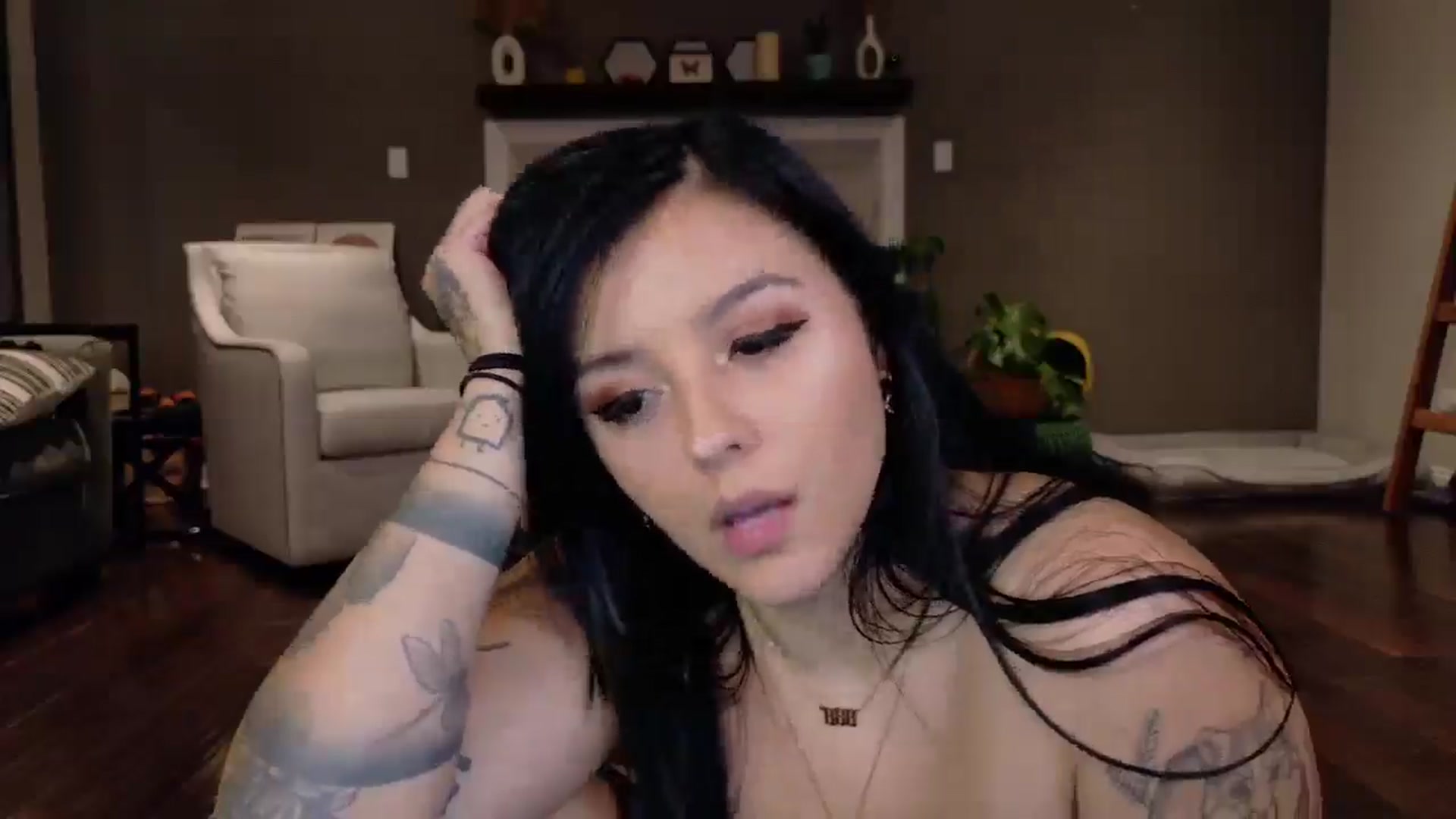 Gallery image thumbnail from Vanessawildly's myfreecams stream on, 11/21/2025, 06:03 image 5 of 20