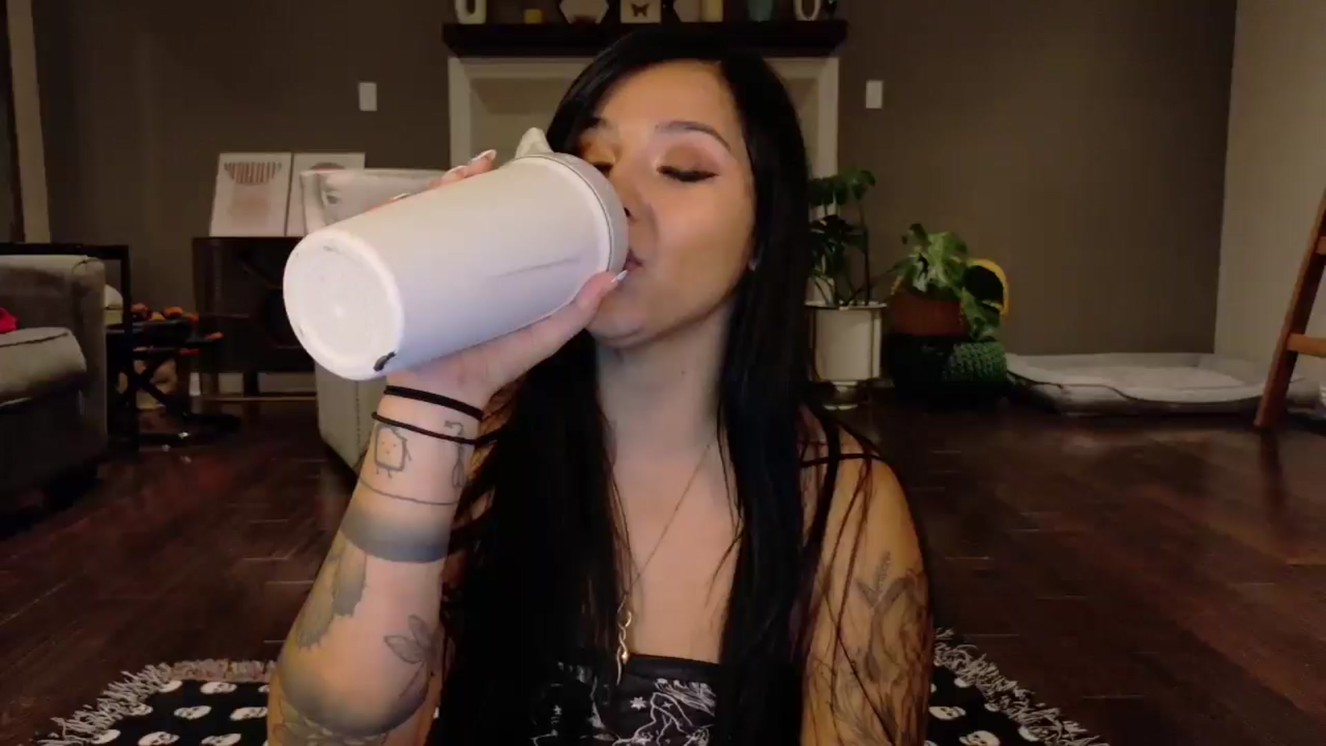 Gallery image thumbnail from Vanessawildly's myfreecams stream on, 11/22/2025, 04:35 image 3 of 20