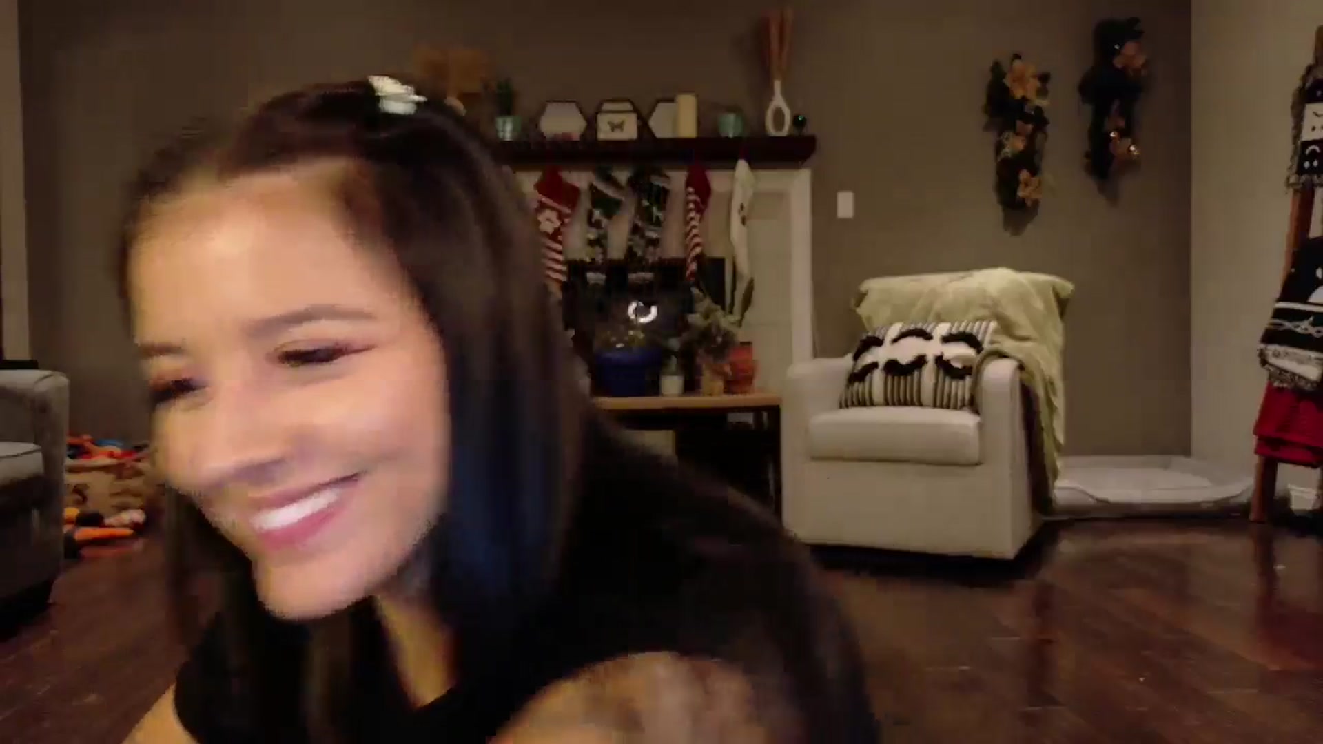 Gallery image thumbnail from Vanessawildly's myfreecams stream on, 01/03/2026, 06:32 image 7 of 20