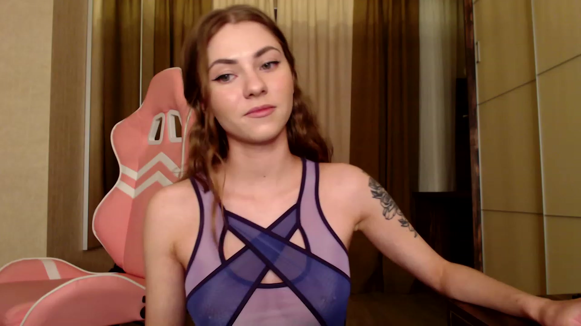 Gallery image thumbnail from VanillaAis_'s myfreecams stream on, 02/18/2023, 19:42 image 4 of 20