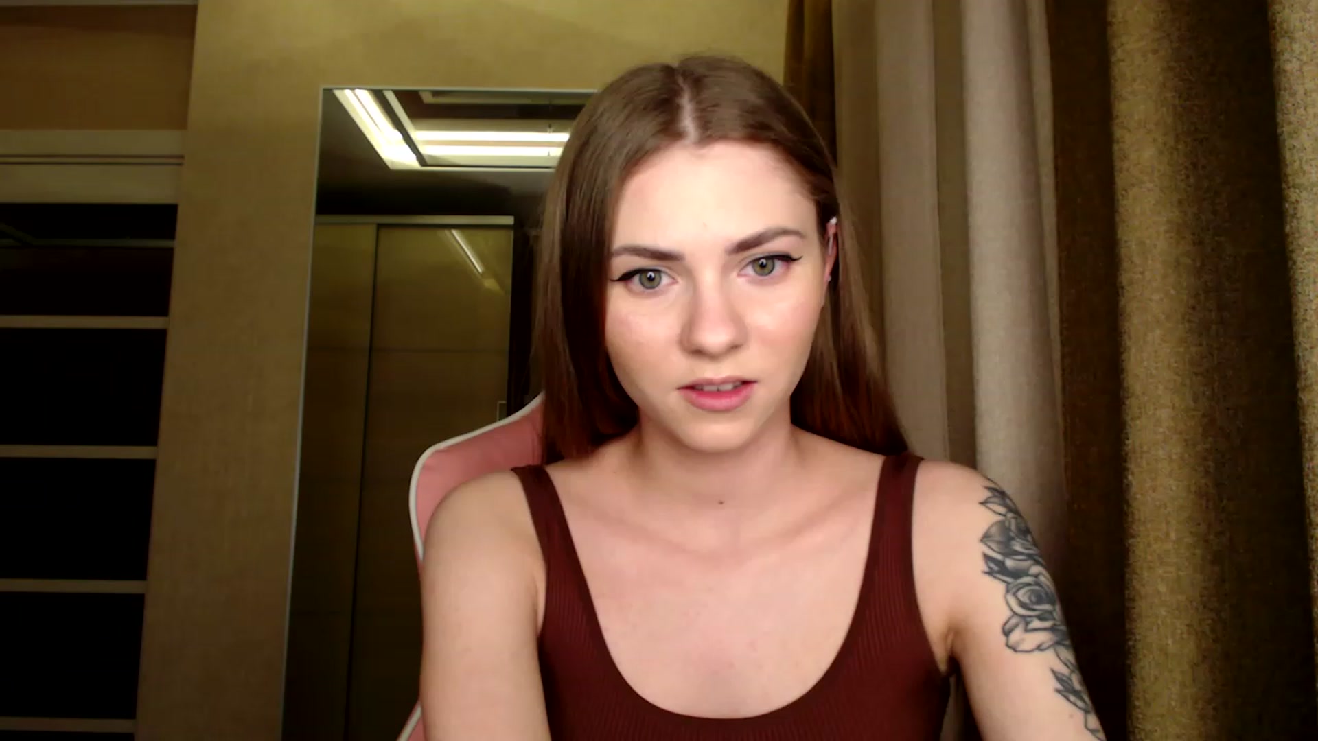 Gallery image thumbnail from VanillaAis_'s myfreecams stream on, 02/19/2023, 21:15 image 6 of 20