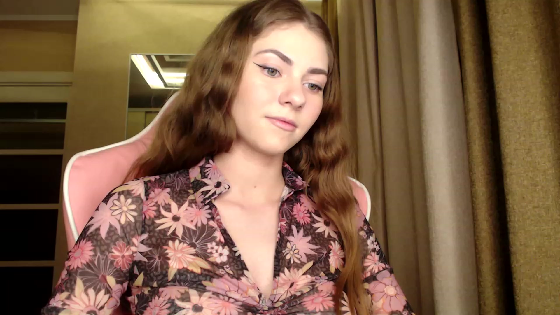 Gallery image thumbnail from VanillaAis_'s myfreecams stream on, 02/28/2023, 20:49 image 2 of 20