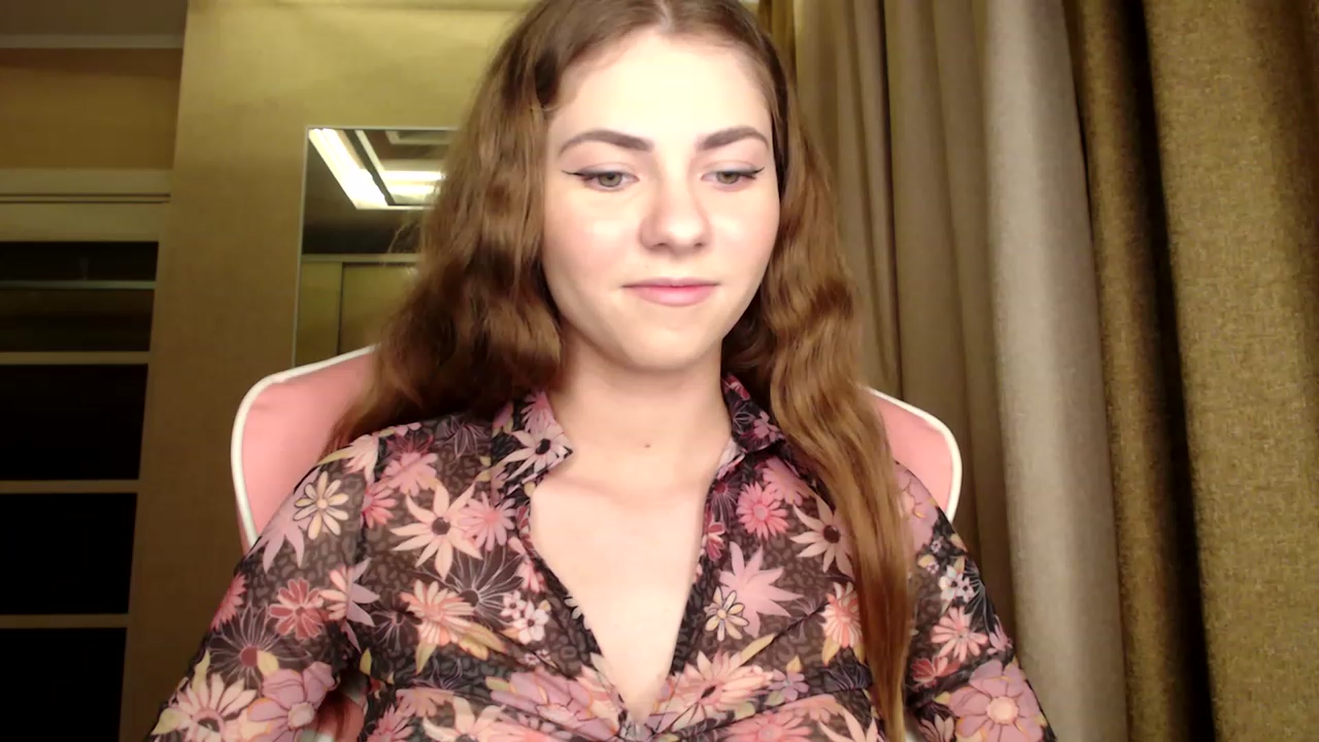Gallery image thumbnail from VanillaAis_'s myfreecams stream on, 02/28/2023, 20:49 image 3 of 20