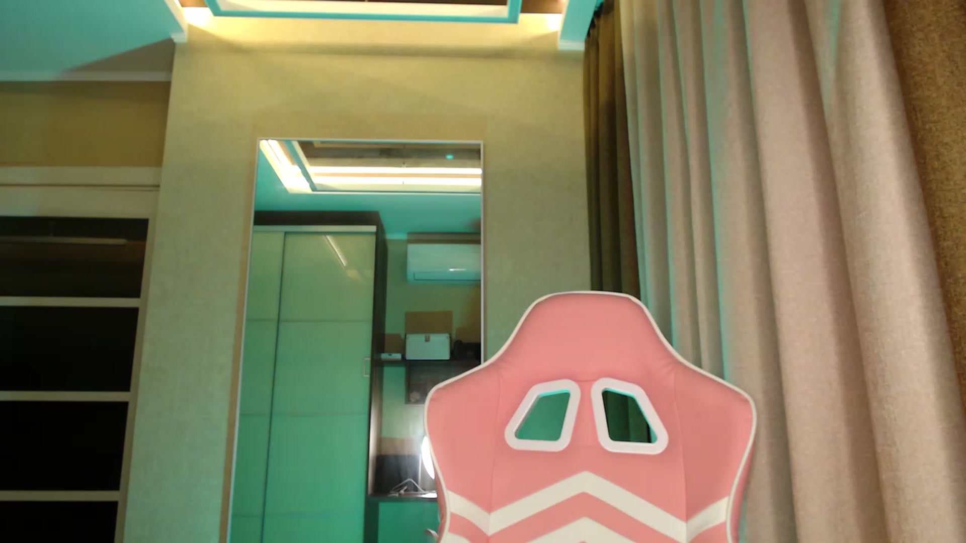 Gallery image thumbnail from VanillaAis_'s myfreecams stream on, 03/12/2023, 22:11 image 5 of 20