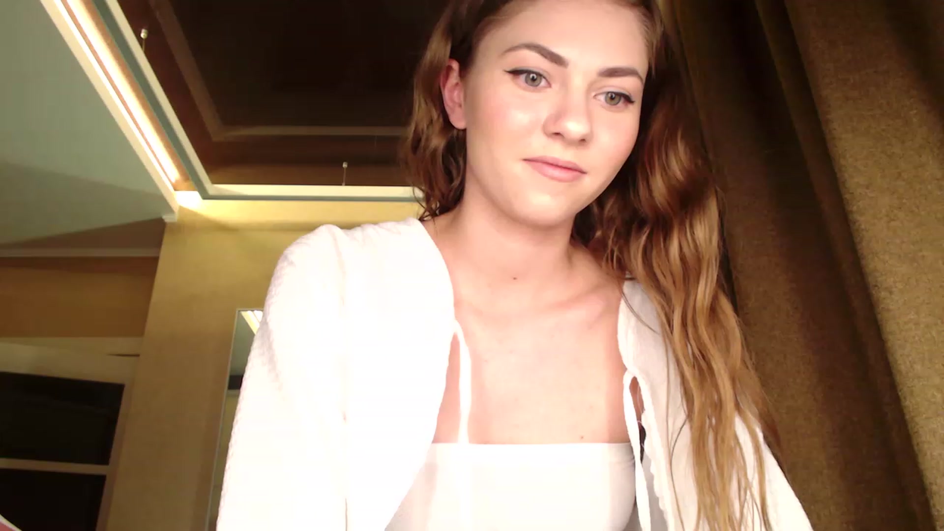 Gallery image thumbnail from VanillaAis_'s myfreecams stream on, 03/18/2023, 20:33 image 6 of 20