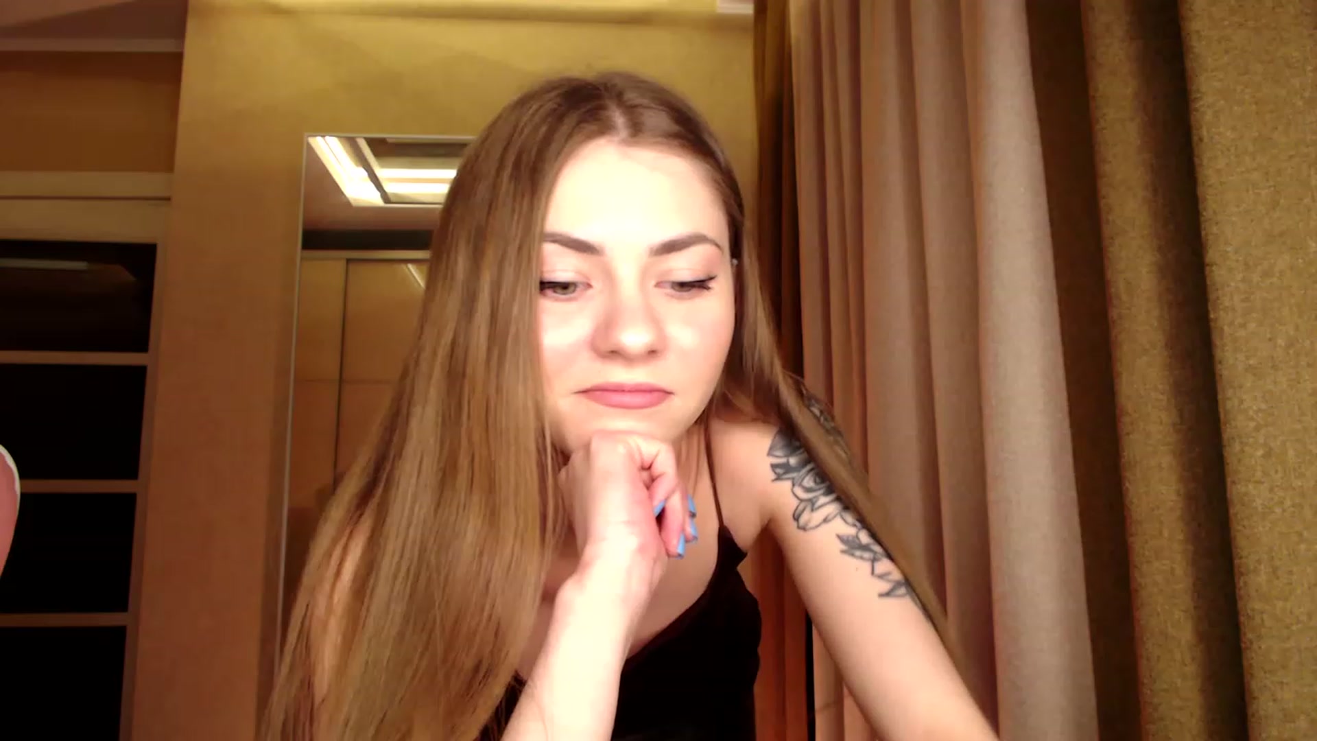 Gallery image thumbnail from VanillaAis_'s myfreecams stream on, 03/22/2023, 20:58 image 20 of 20