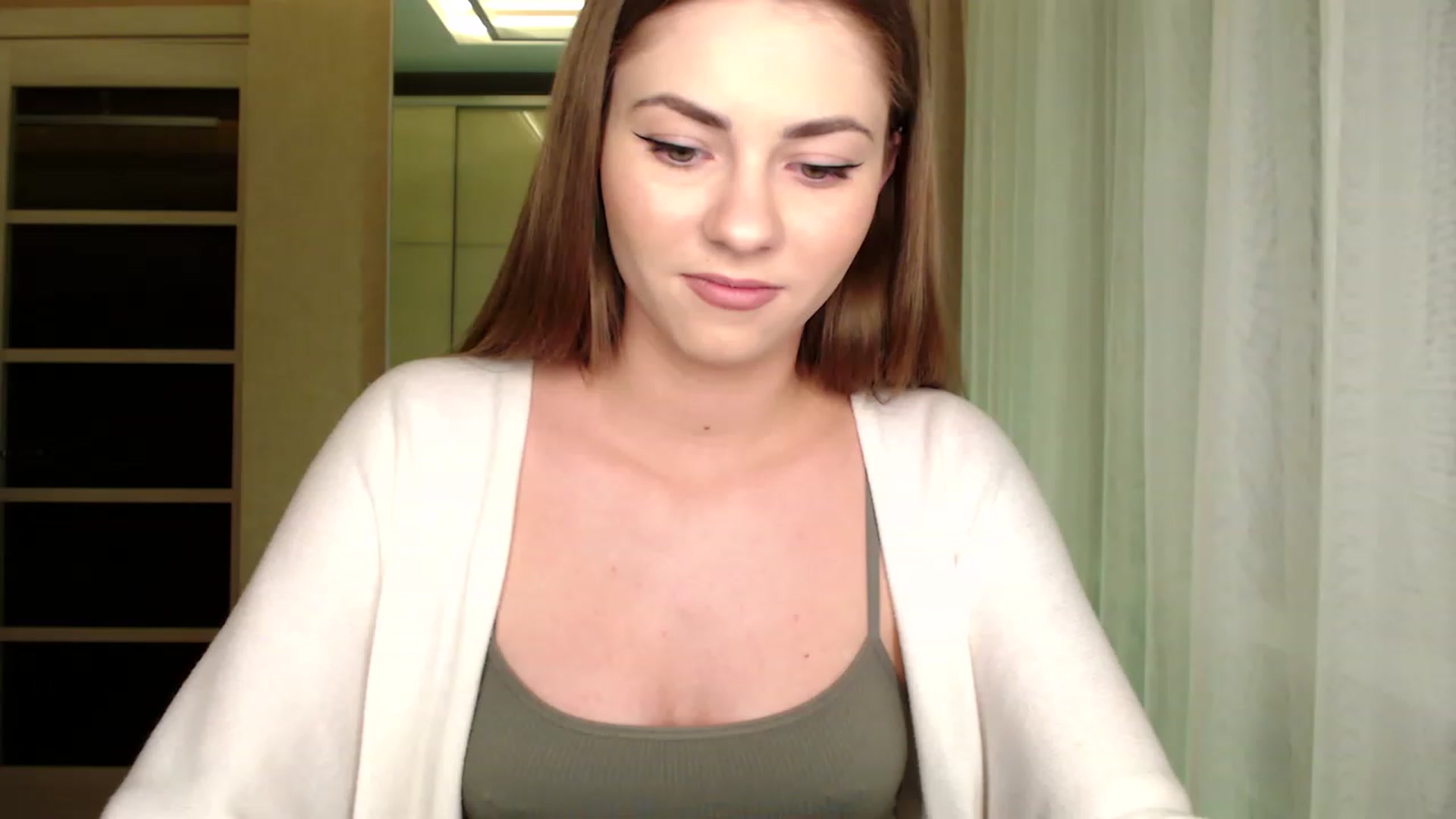 Gallery image thumbnail from VanillaAis_'s myfreecams stream on, 04/02/2023, 17:07 image 19 of 20