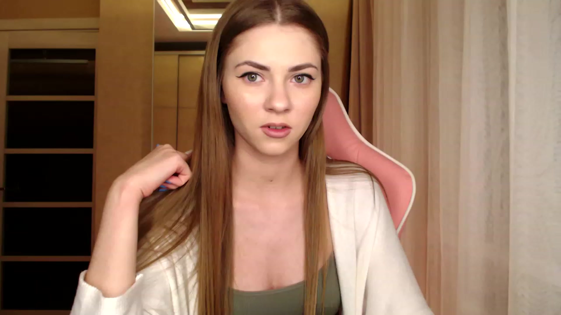 Gallery image thumbnail from VanillaAis_'s myfreecams stream on, 04/02/2023, 17:07 image 2 of 20