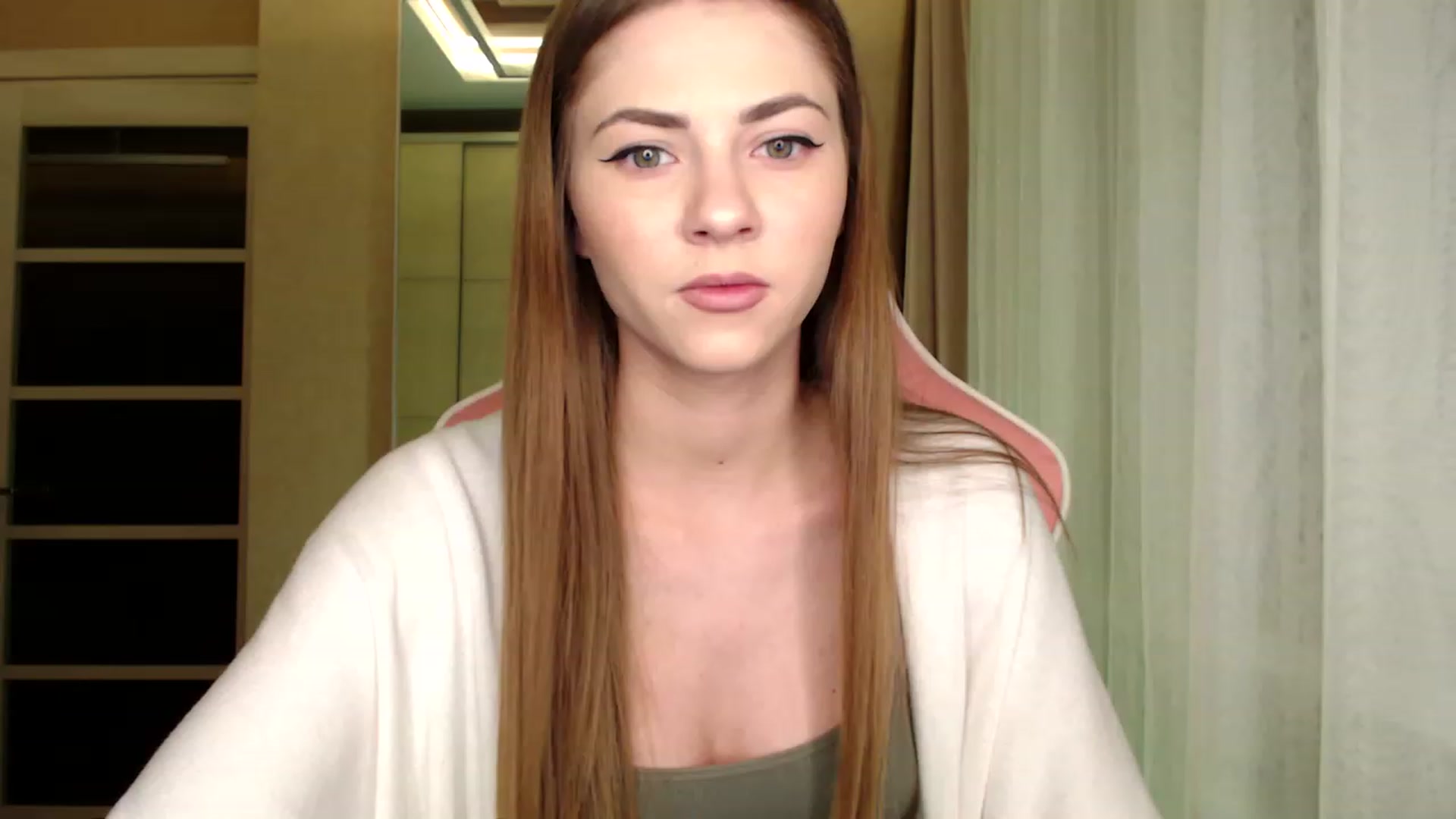 Gallery image thumbnail from VanillaAis_'s myfreecams stream on, 04/02/2023, 17:07 image 3 of 20