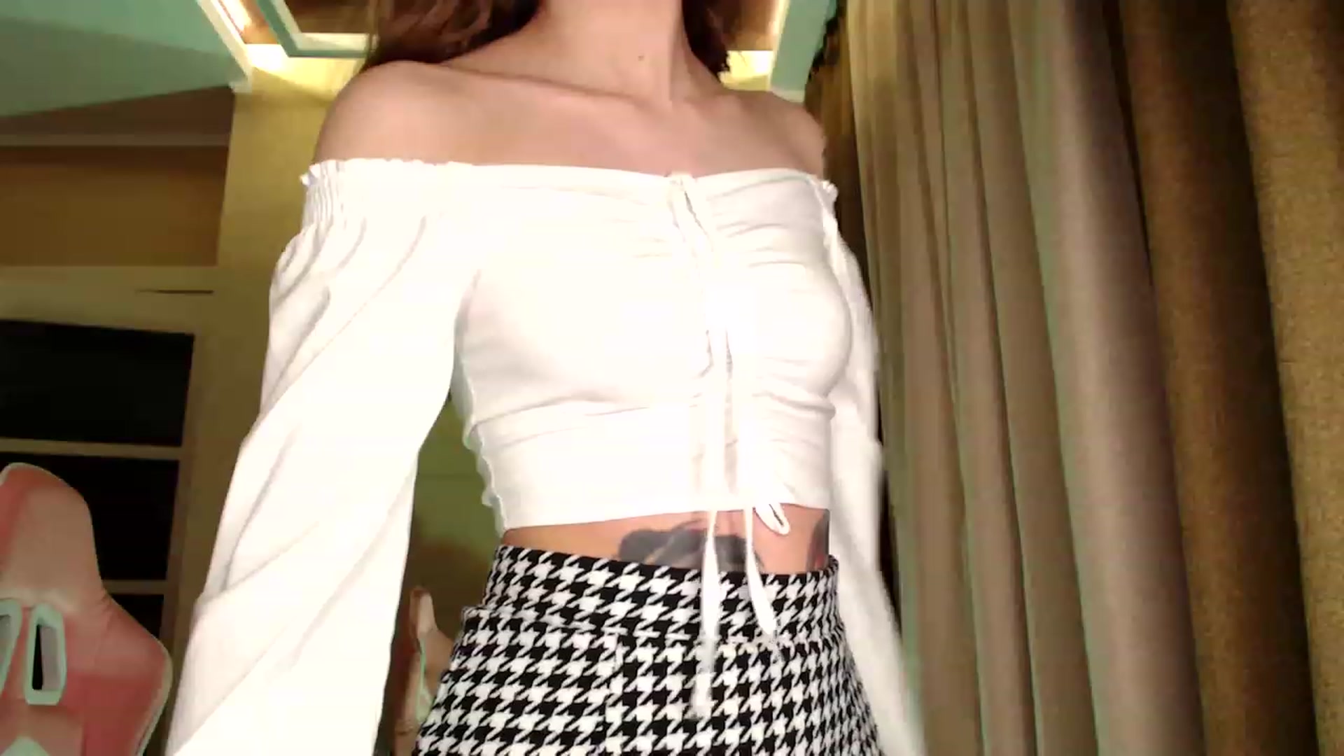 Gallery image thumbnail from VanillaAis_'s myfreecams stream on, 04/15/2023, 16:43 image 4 of 20