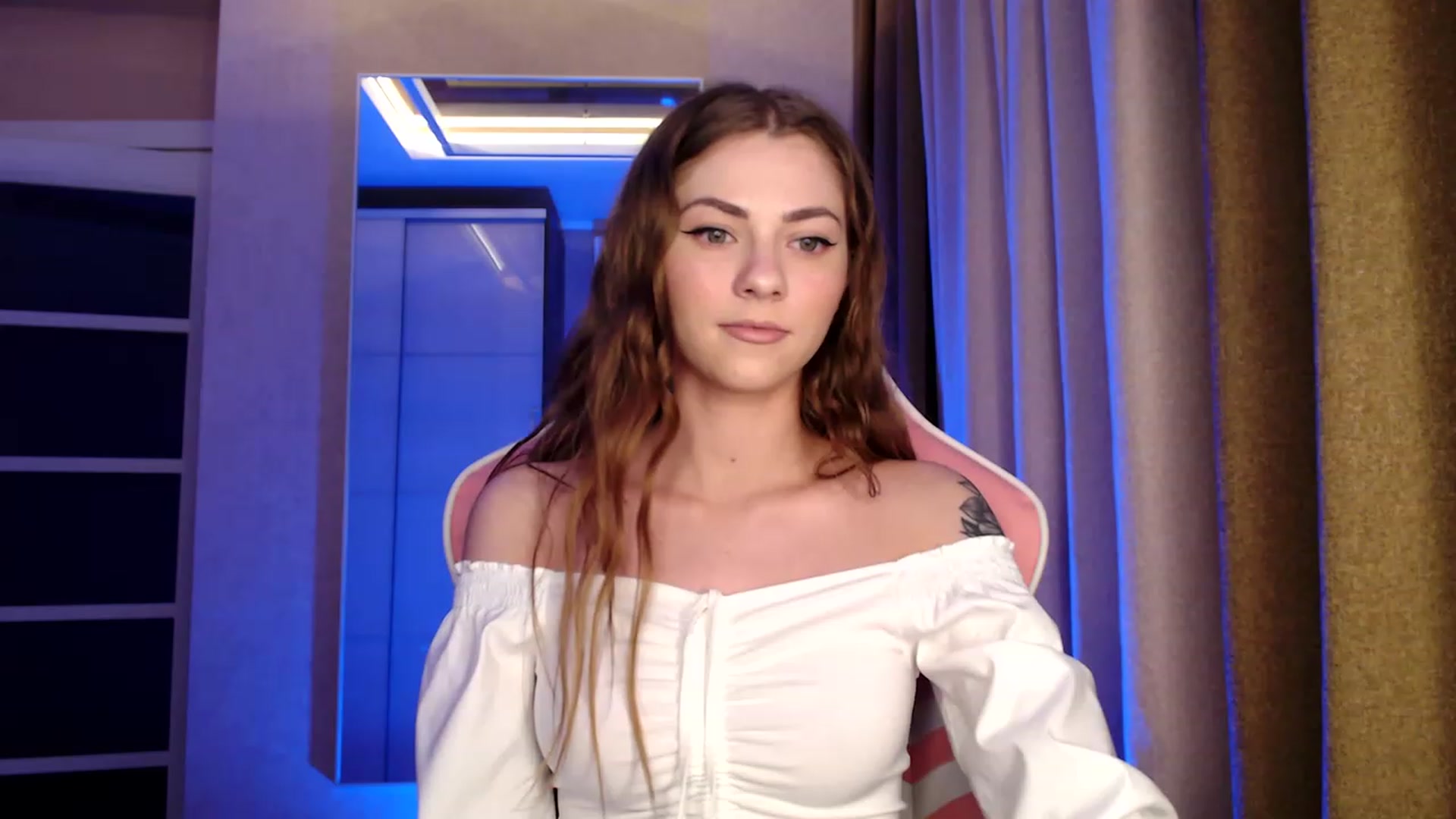 Gallery image thumbnail from VanillaAis_'s myfreecams stream on, 04/15/2023, 16:43 image 7 of 20