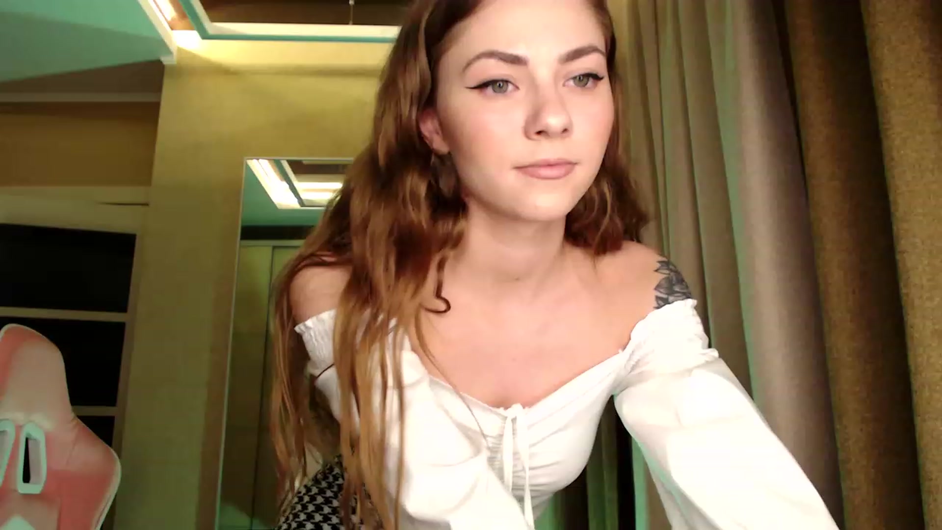 Gallery image thumbnail from VanillaAis_'s myfreecams stream on, 04/15/2023, 16:43 image 2 of 20