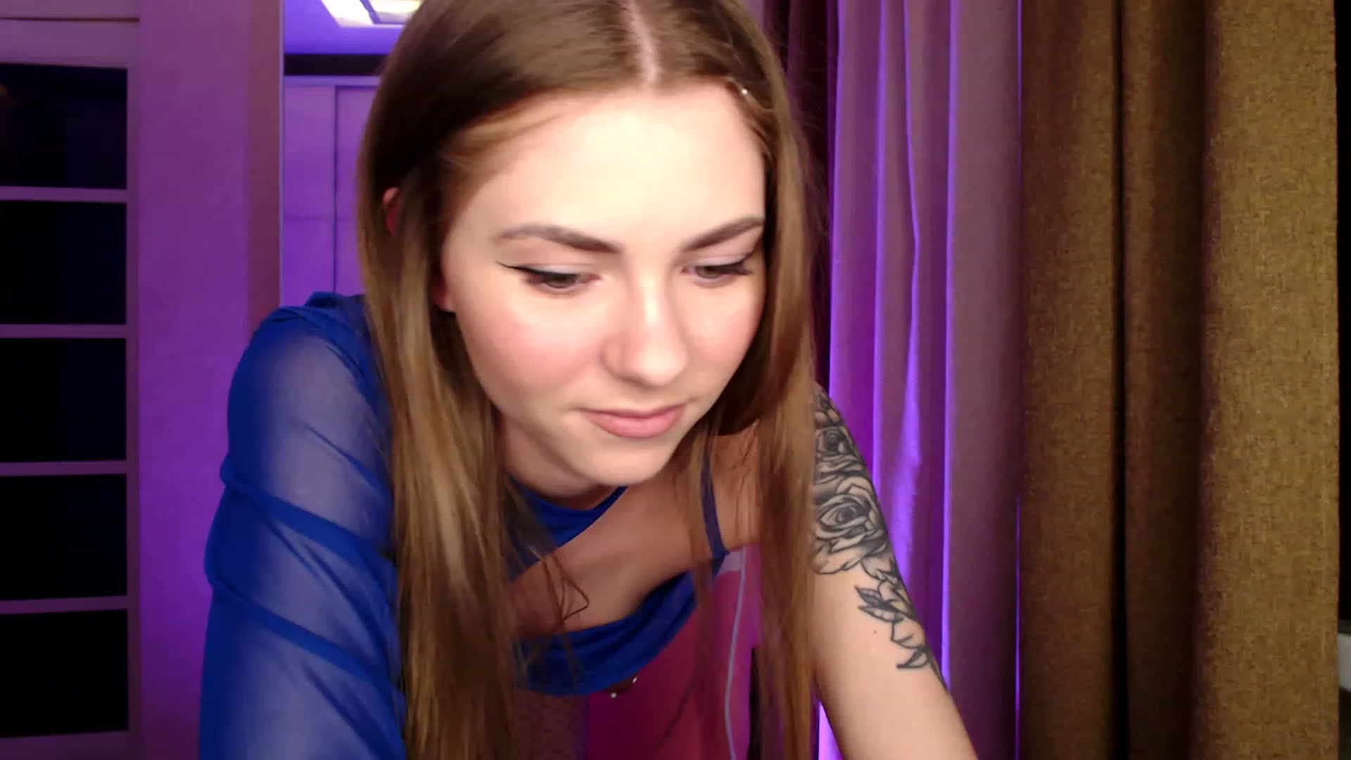 Gallery image thumbnail from VanillaAis_'s myfreecams stream on, 04/27/2023, 19:40 image 14 of 20