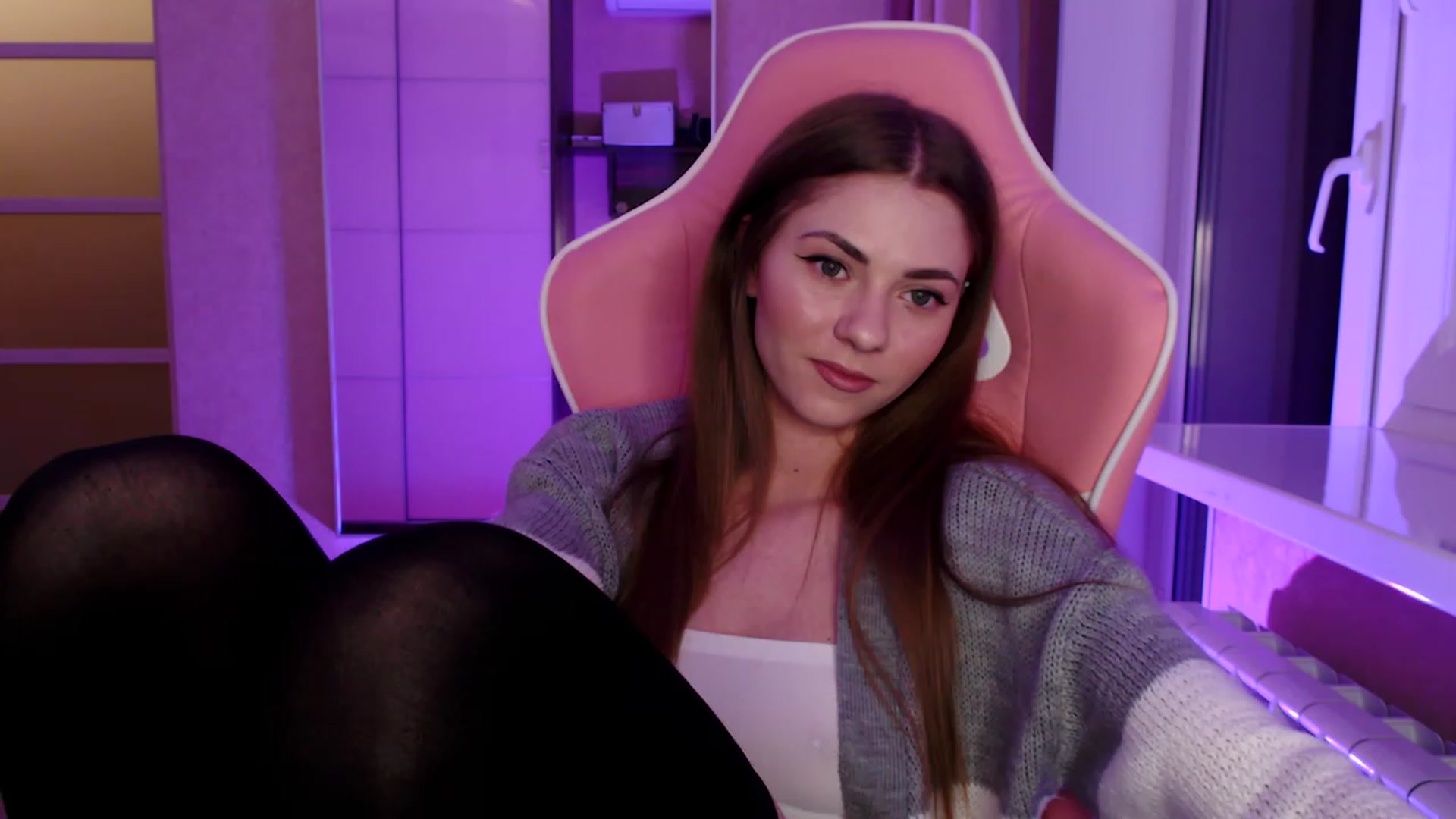 Gallery image thumbnail from VanillaAis_'s myfreecams stream on, 05/02/2023, 20:58 image 6 of 20