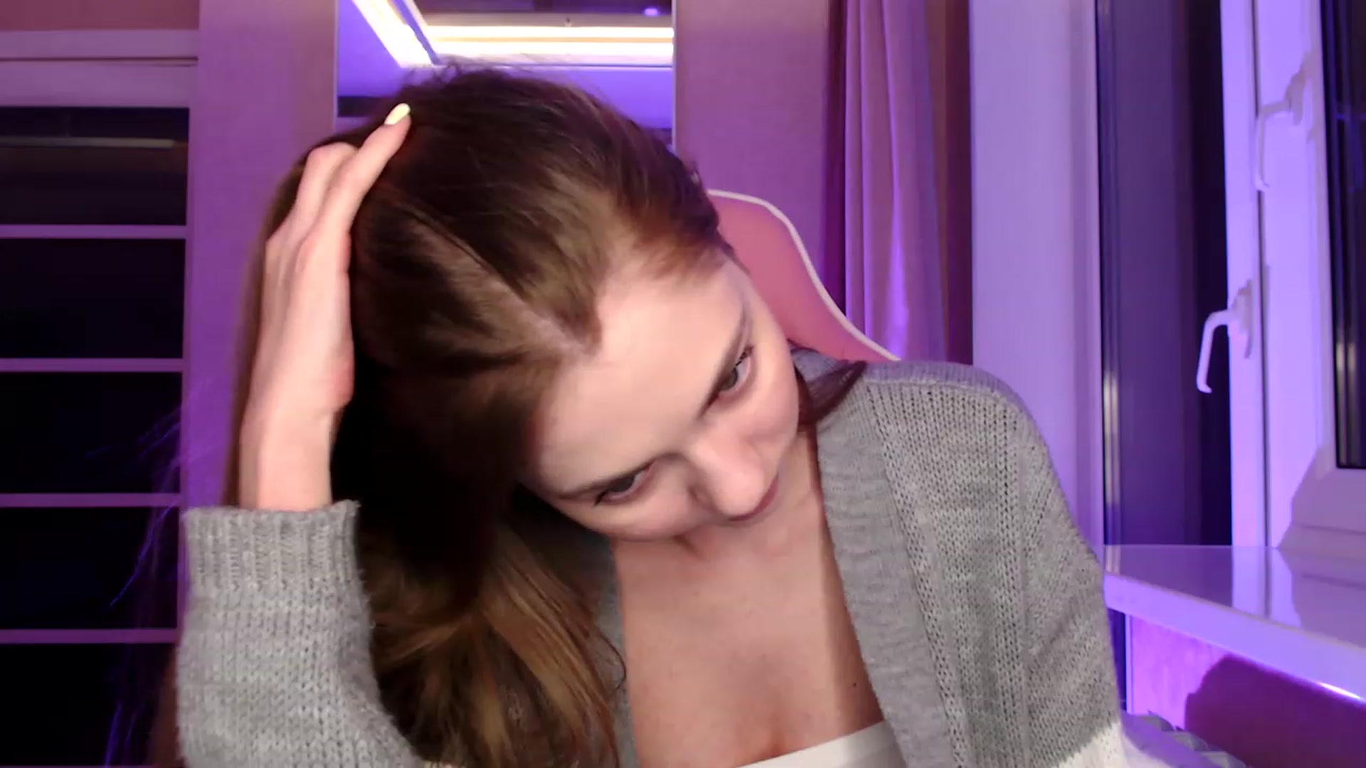 Gallery image thumbnail from VanillaAis_'s myfreecams stream on, 05/02/2023, 20:58 image 17 of 20