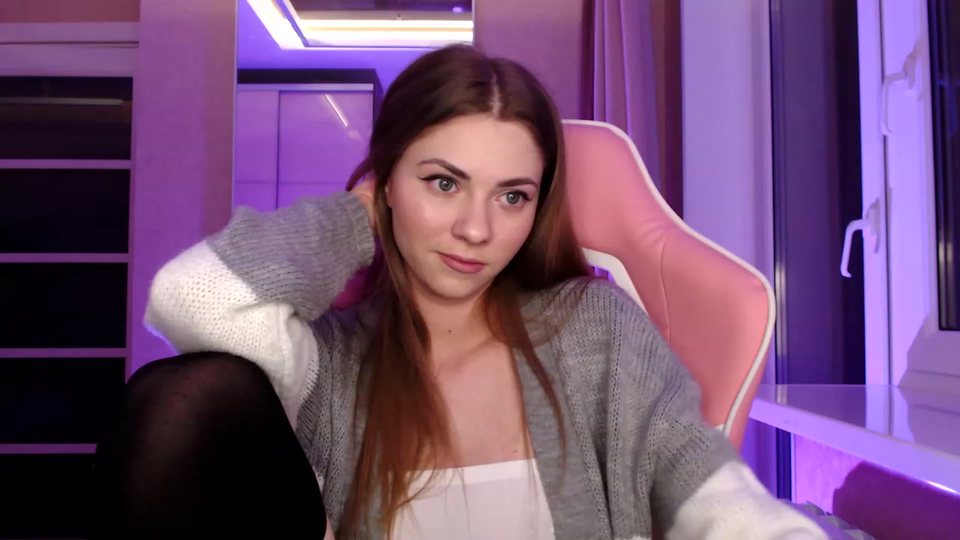 Gallery image thumbnail from VanillaAis_'s myfreecams stream on, 05/02/2023, 20:58 image 20 of 20