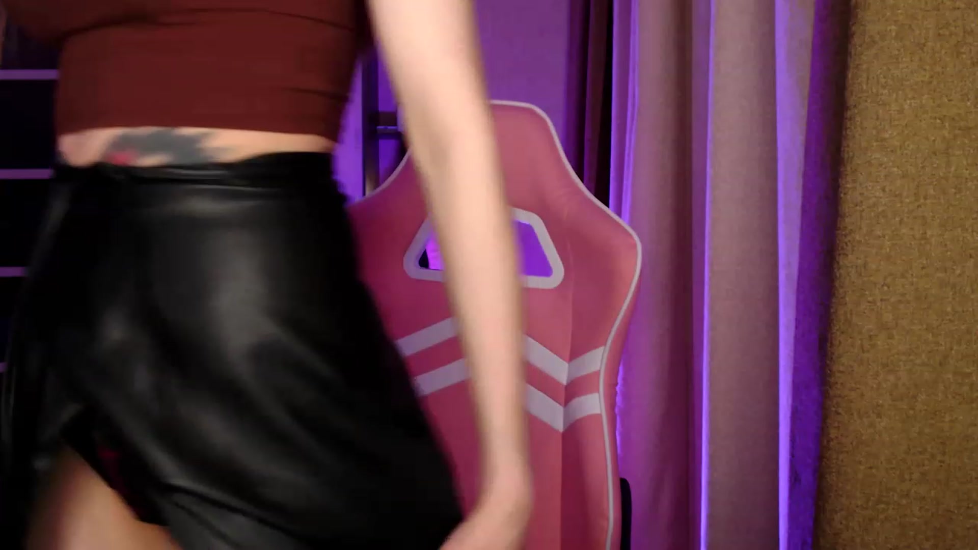 Gallery image thumbnail from VanillaAis_'s myfreecams stream on, 05/06/2023, 20:25 image 6 of 20