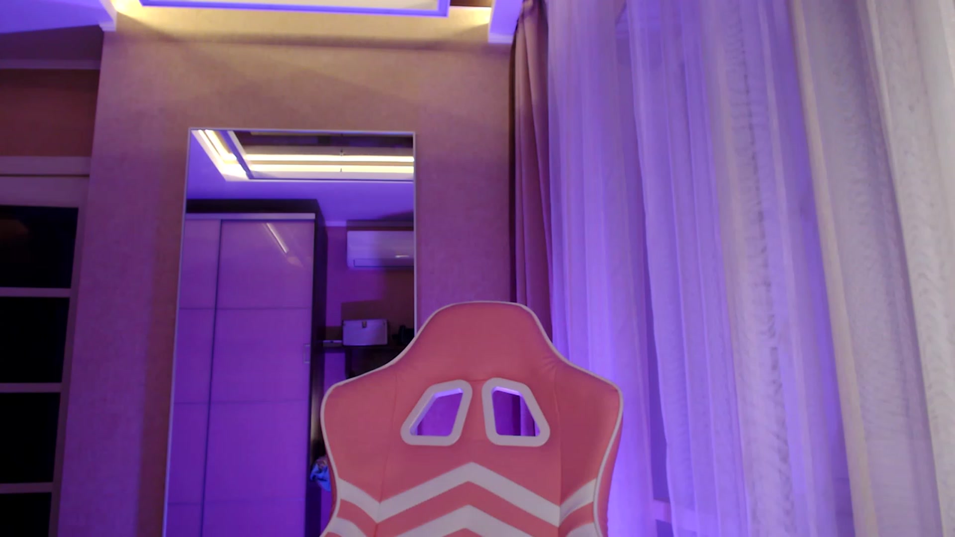 Gallery image thumbnail from VanillaAis_'s myfreecams stream on, 05/17/2023, 21:05 image 19 of 20