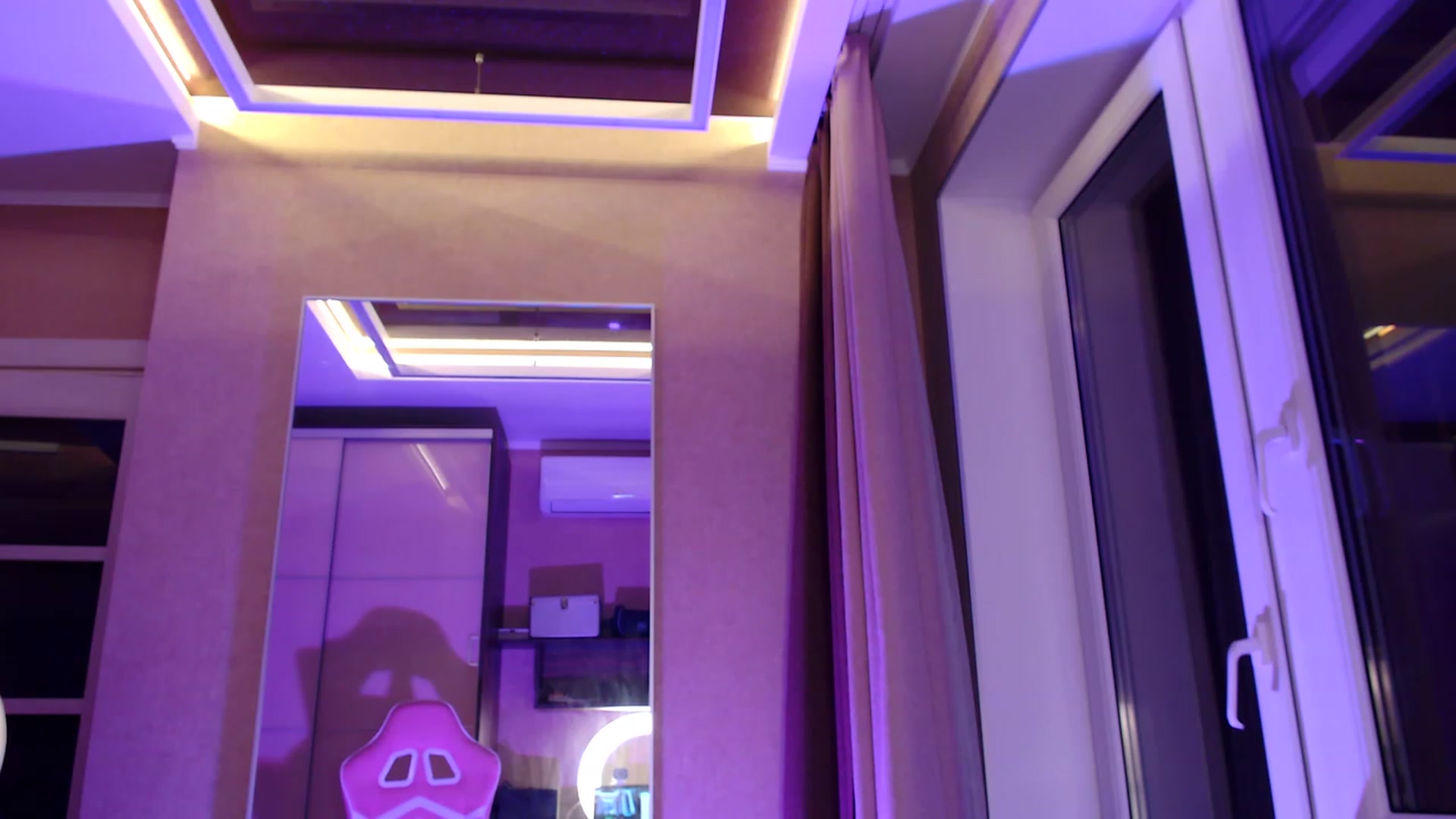 Gallery image thumbnail from VanillaAis_'s myfreecams stream on, 05/18/2023, 20:54 image 8 of 20