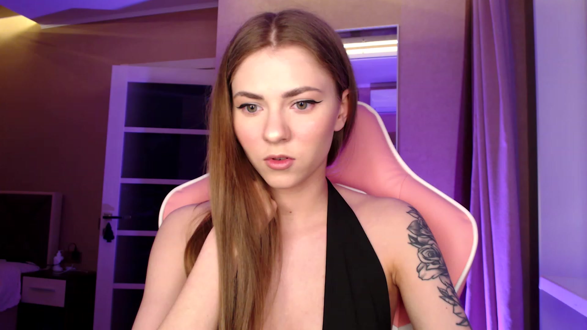 Gallery image thumbnail from VanillaAis_'s myfreecams stream on, 05/27/2023, 20:18 image 1 of 20