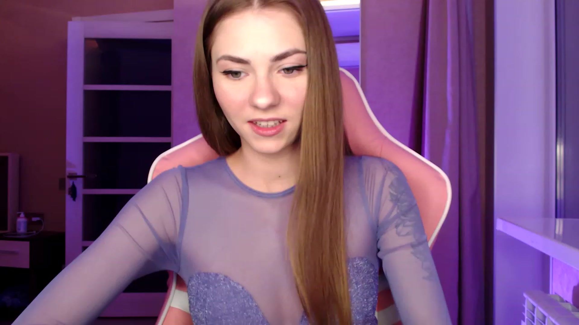 Gallery image thumbnail from VanillaAis_'s myfreecams stream on, 06/01/2023, 20:15 image 7 of 20