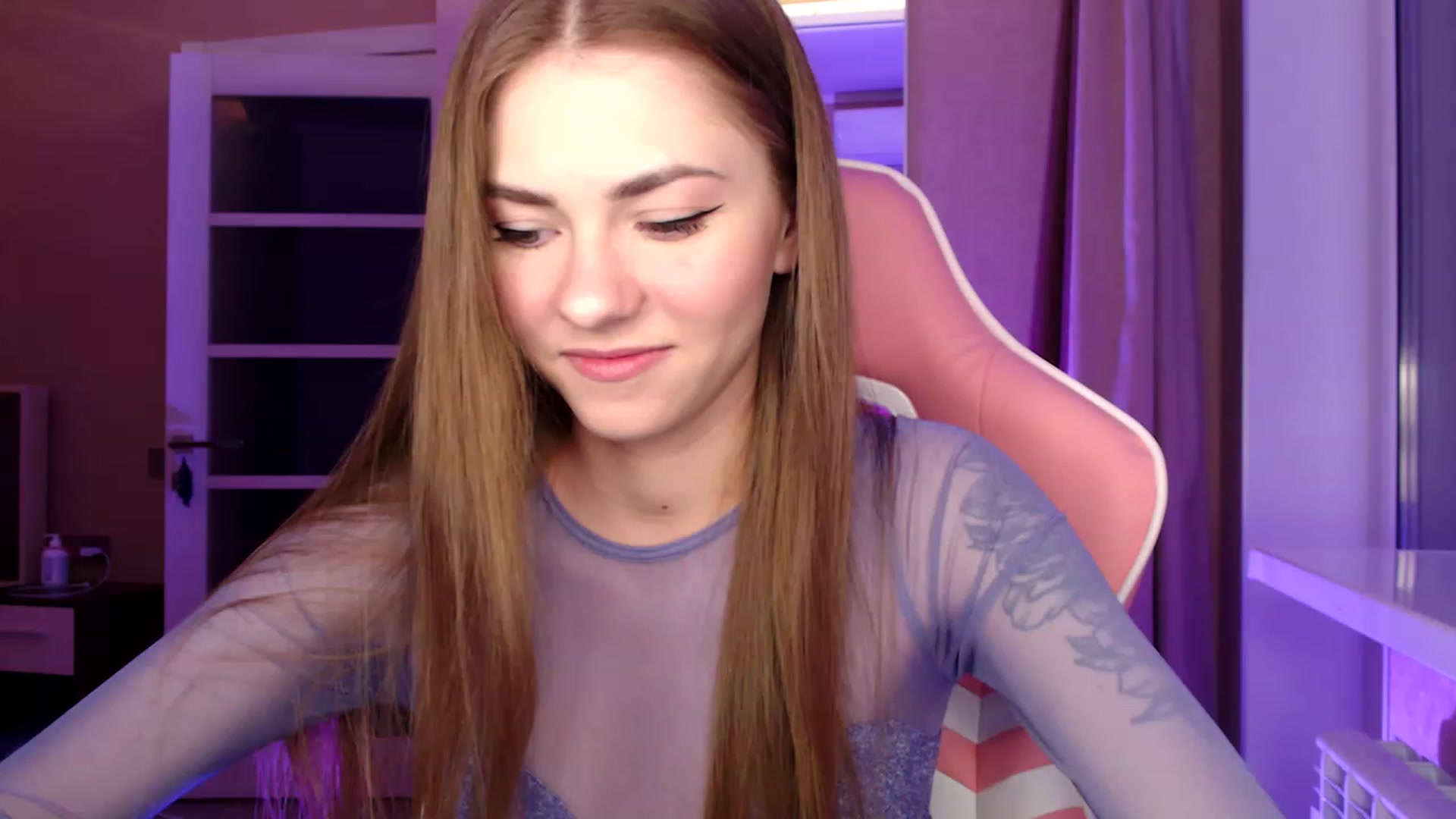 Gallery image thumbnail from VanillaAis_'s myfreecams stream on, 06/01/2023, 20:15 image 2 of 20