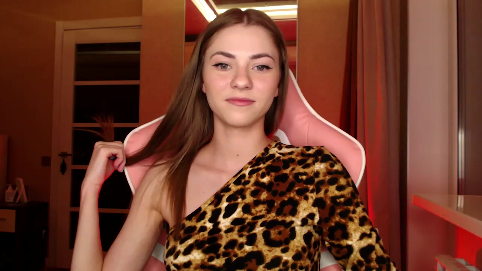 Gallery image thumbnail from VanillaAis_'s myfreecams stream on, 06/03/2023, 22:11 image 4 of 20