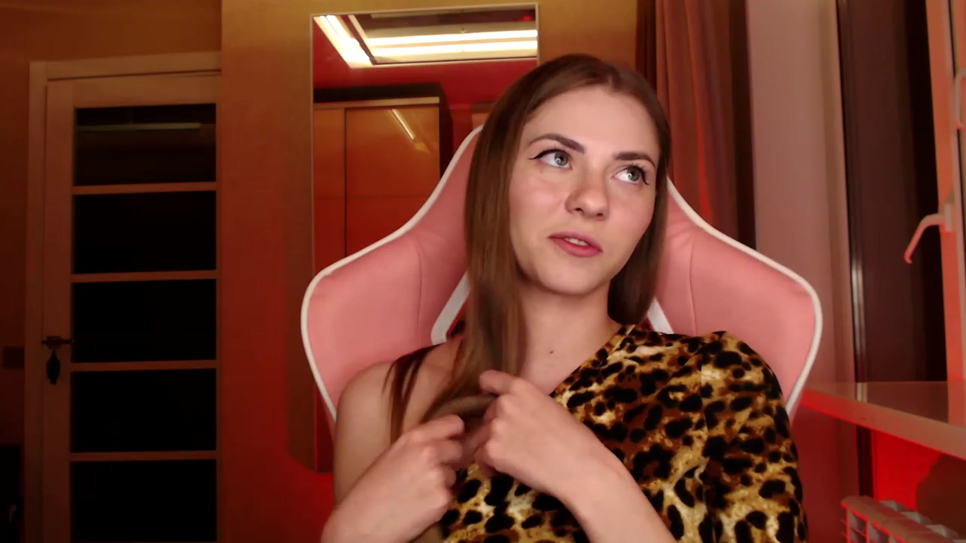 Gallery image thumbnail from VanillaAis_'s myfreecams stream on, 06/03/2023, 22:11 image 20 of 20