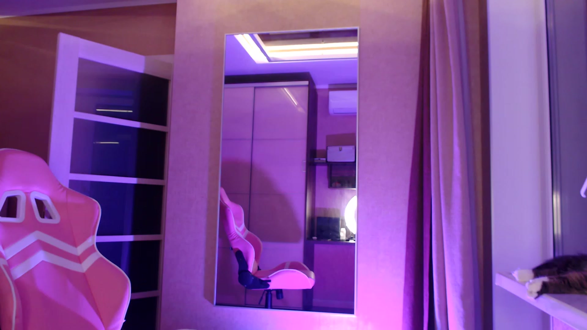 Gallery image thumbnail from VanillaAis_'s myfreecams stream on, 08/08/2023, 22:26 image 7 of 20