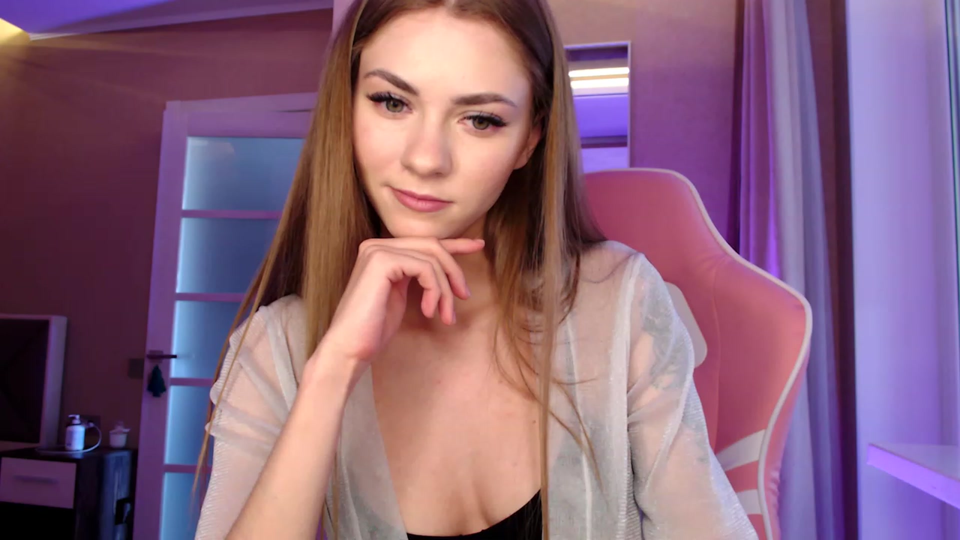 Gallery image thumbnail from VanillaAis_'s myfreecams stream on, 09/13/2023, 08:47 image 16 of 20