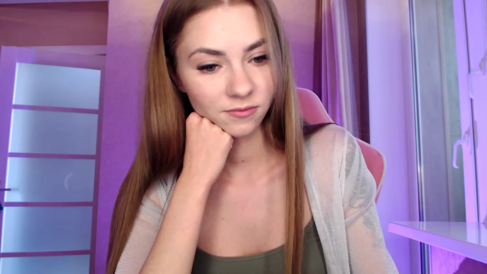Gallery image thumbnail from VanillaAis_'s myfreecams stream on, 10/04/2023, 10:05 image 17 of 20
