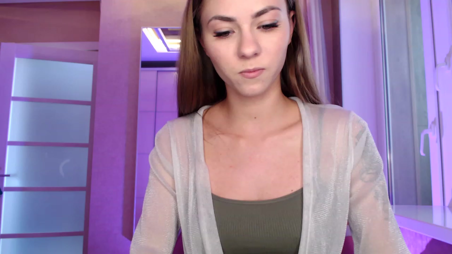 Gallery image thumbnail from VanillaAis_'s myfreecams stream on, 10/04/2023, 10:05 image 15 of 20