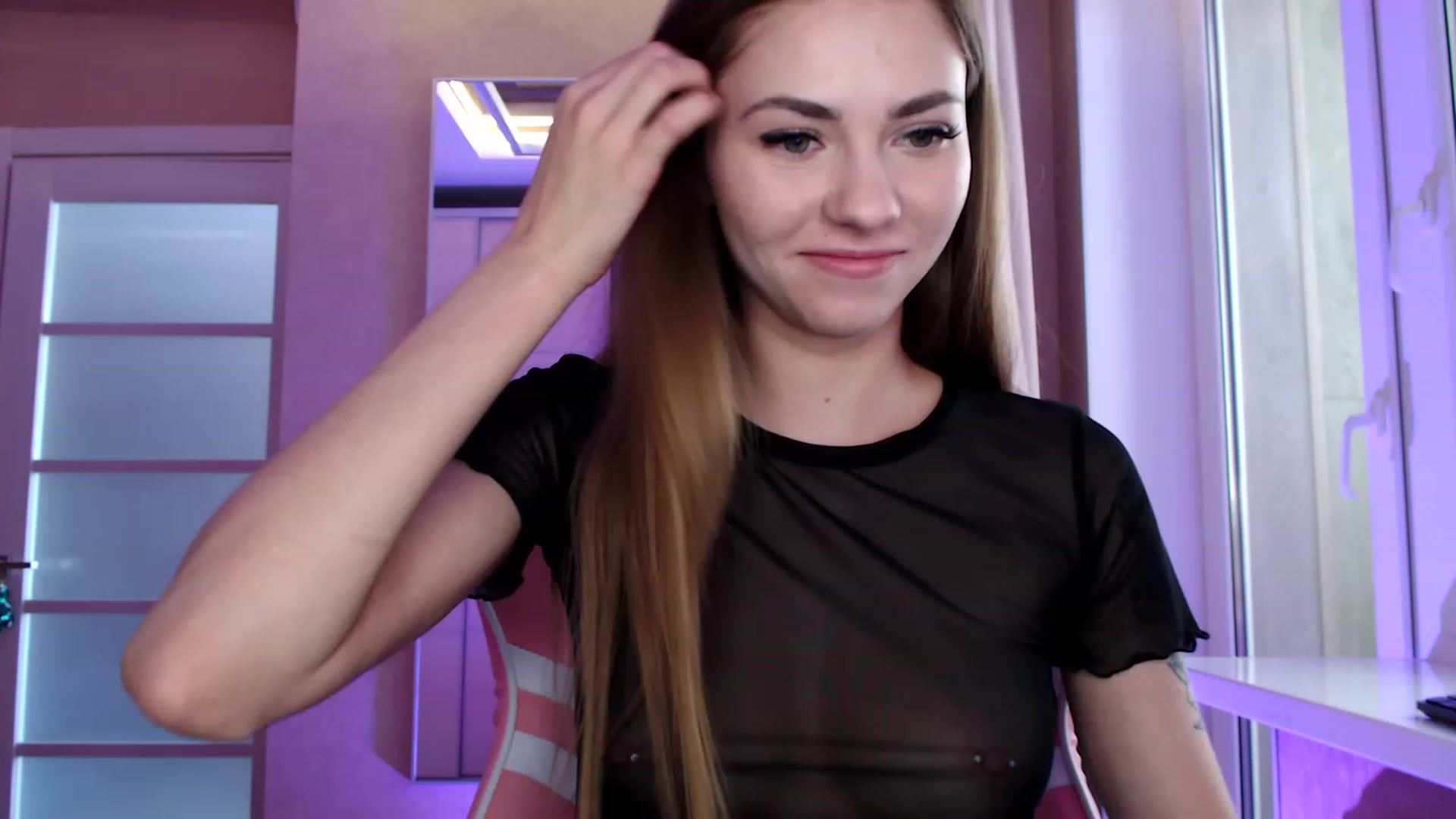 Gallery image thumbnail from VanillaAis_'s myfreecams stream on, 10/15/2023, 11:44 image 18 of 20