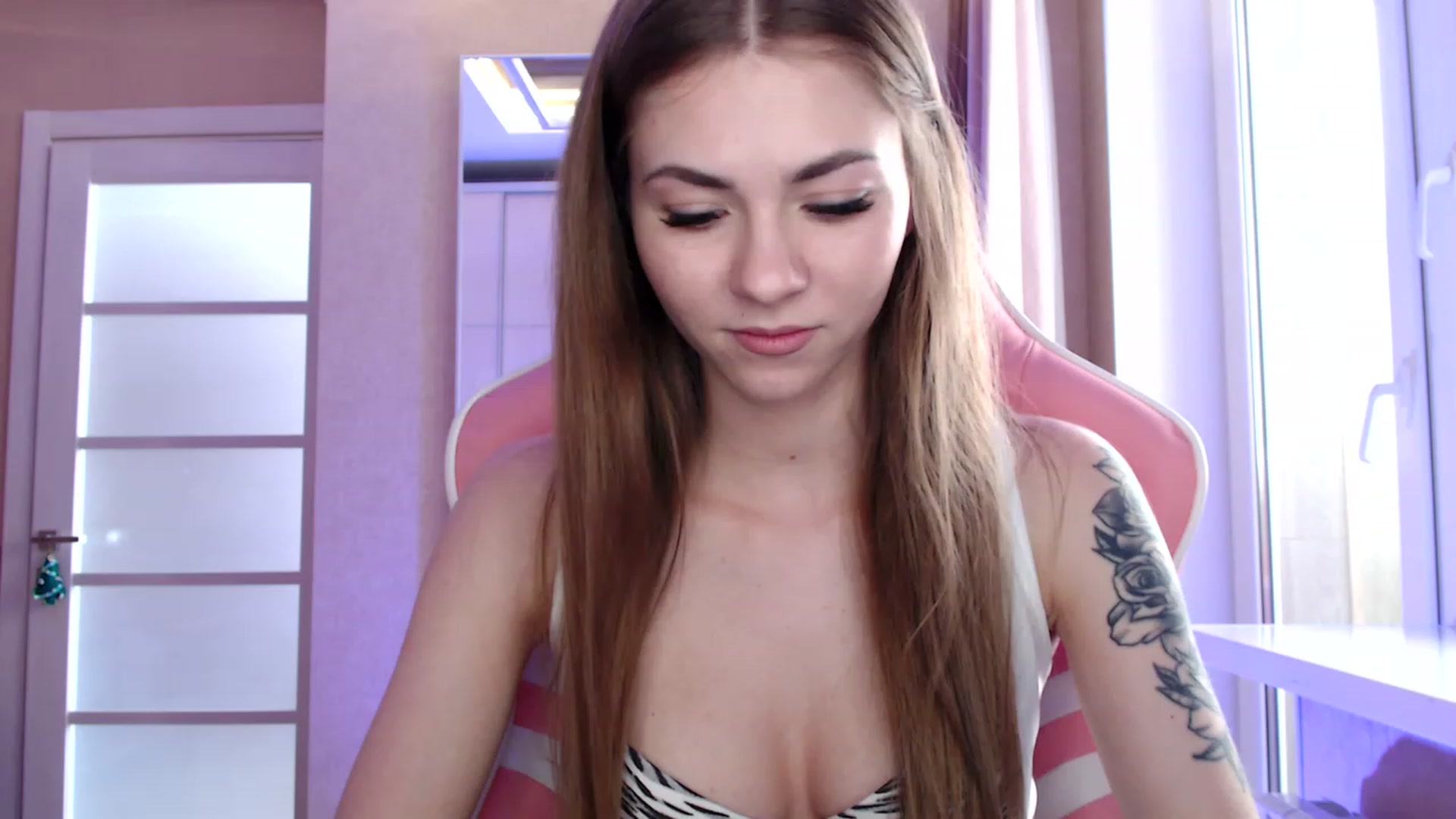 Gallery image thumbnail from VanillaAis_'s myfreecams stream on, 10/29/2023, 13:28 image 3 of 20