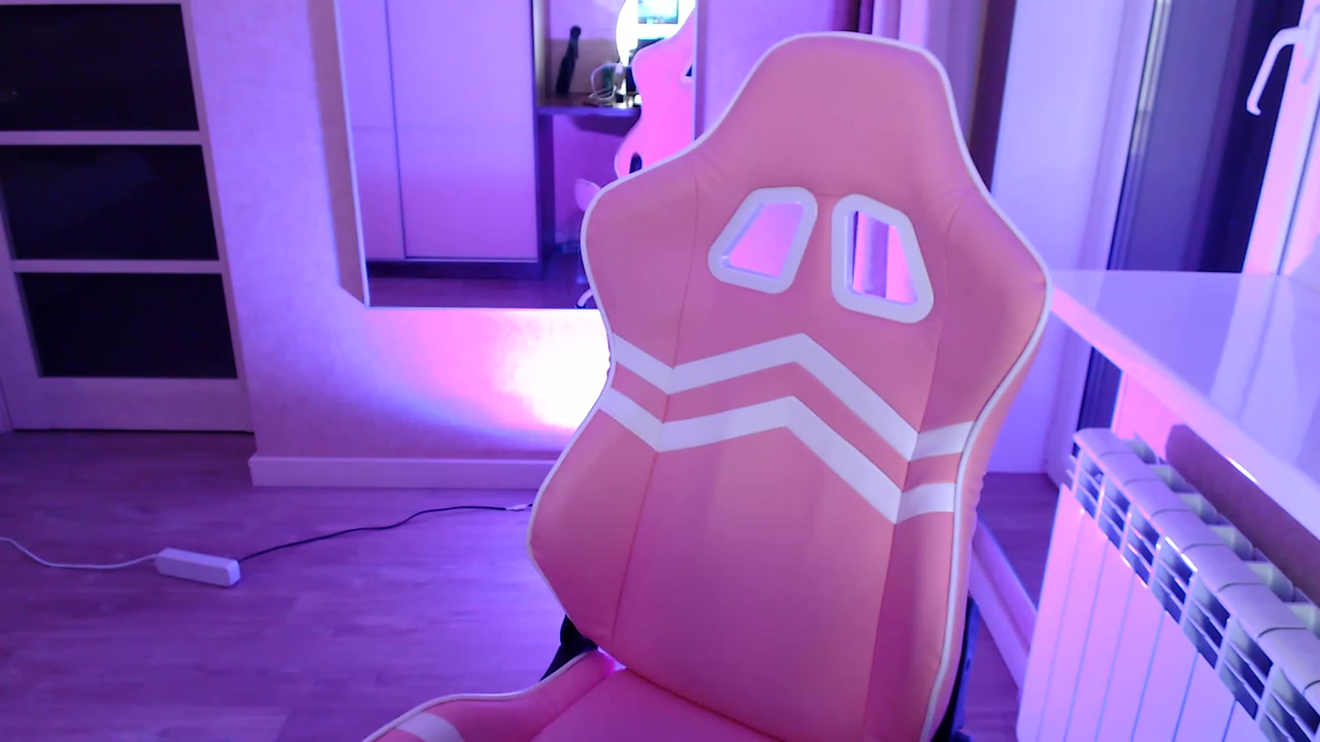 Gallery image thumbnail from VanillaAis_'s myfreecams stream on, 12/03/2023, 14:19 image 17 of 20