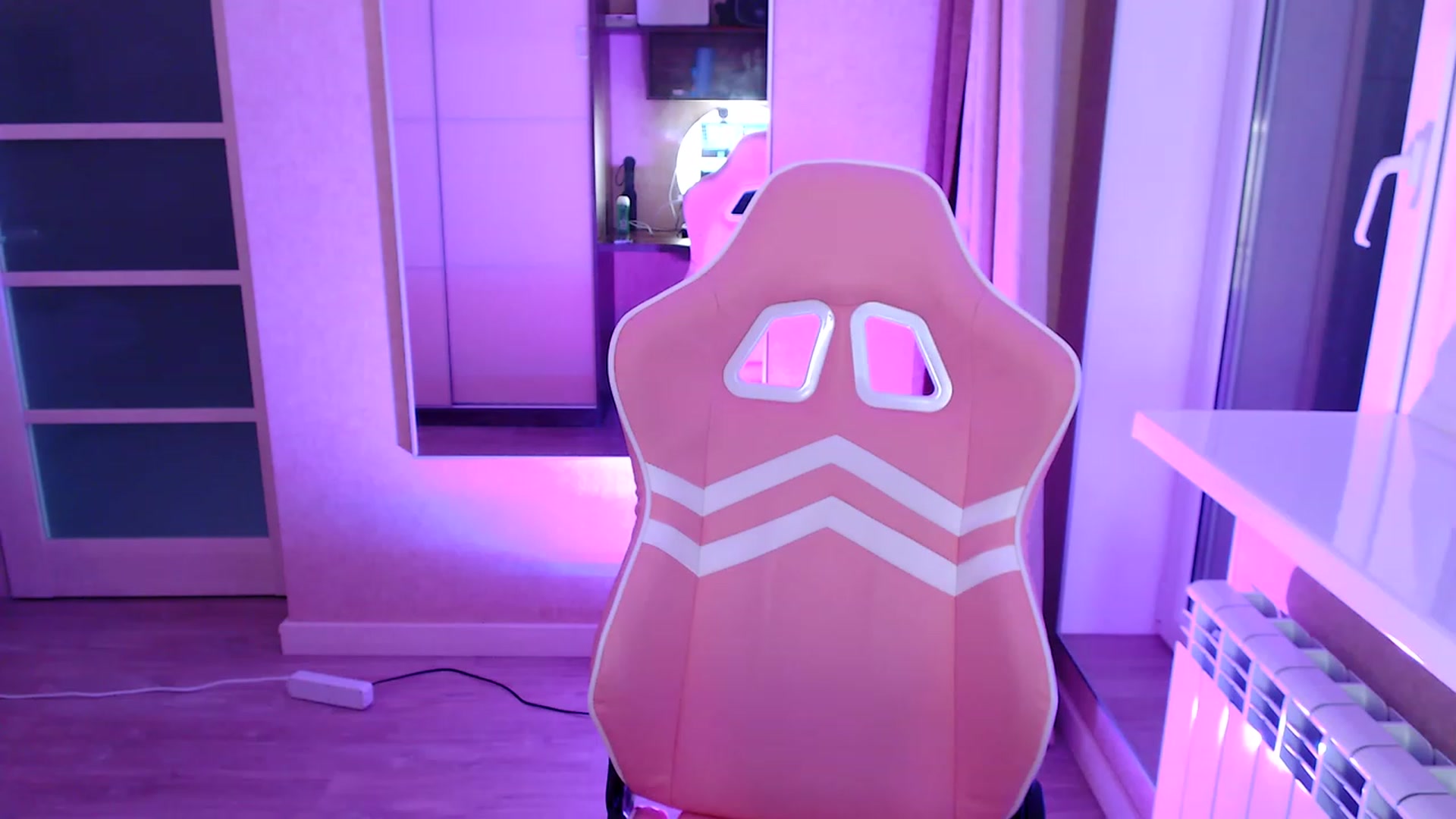 Gallery image thumbnail from VanillaAis_'s myfreecams stream on, 12/13/2023, 13:02 image 18 of 20