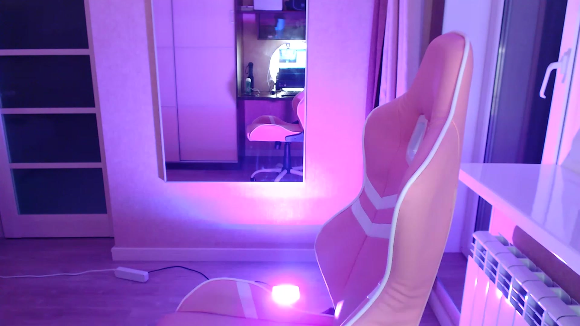 Gallery image thumbnail from VanillaAis_'s myfreecams stream on, 12/13/2023, 13:15 image 17 of 20