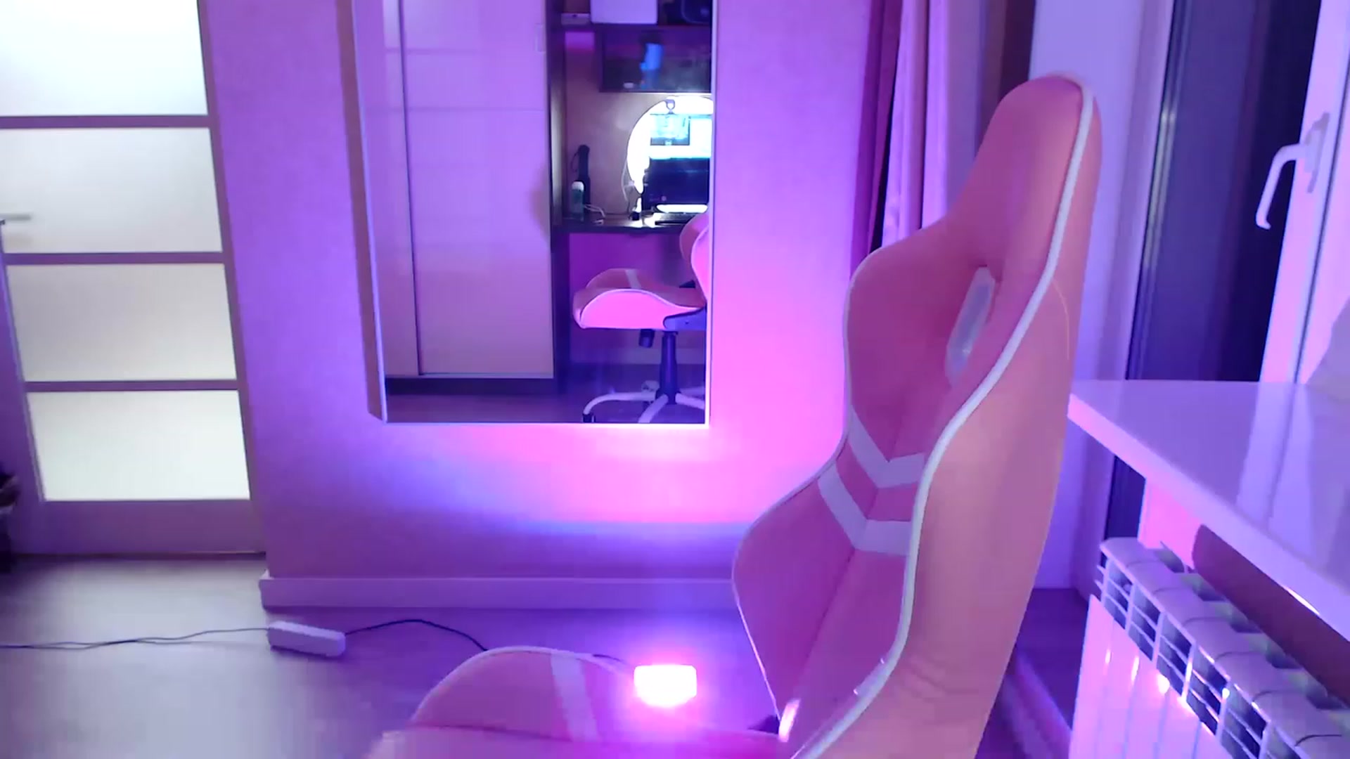 Gallery image thumbnail from VanillaAis_'s myfreecams stream on, 12/13/2023, 13:15 image 18 of 20