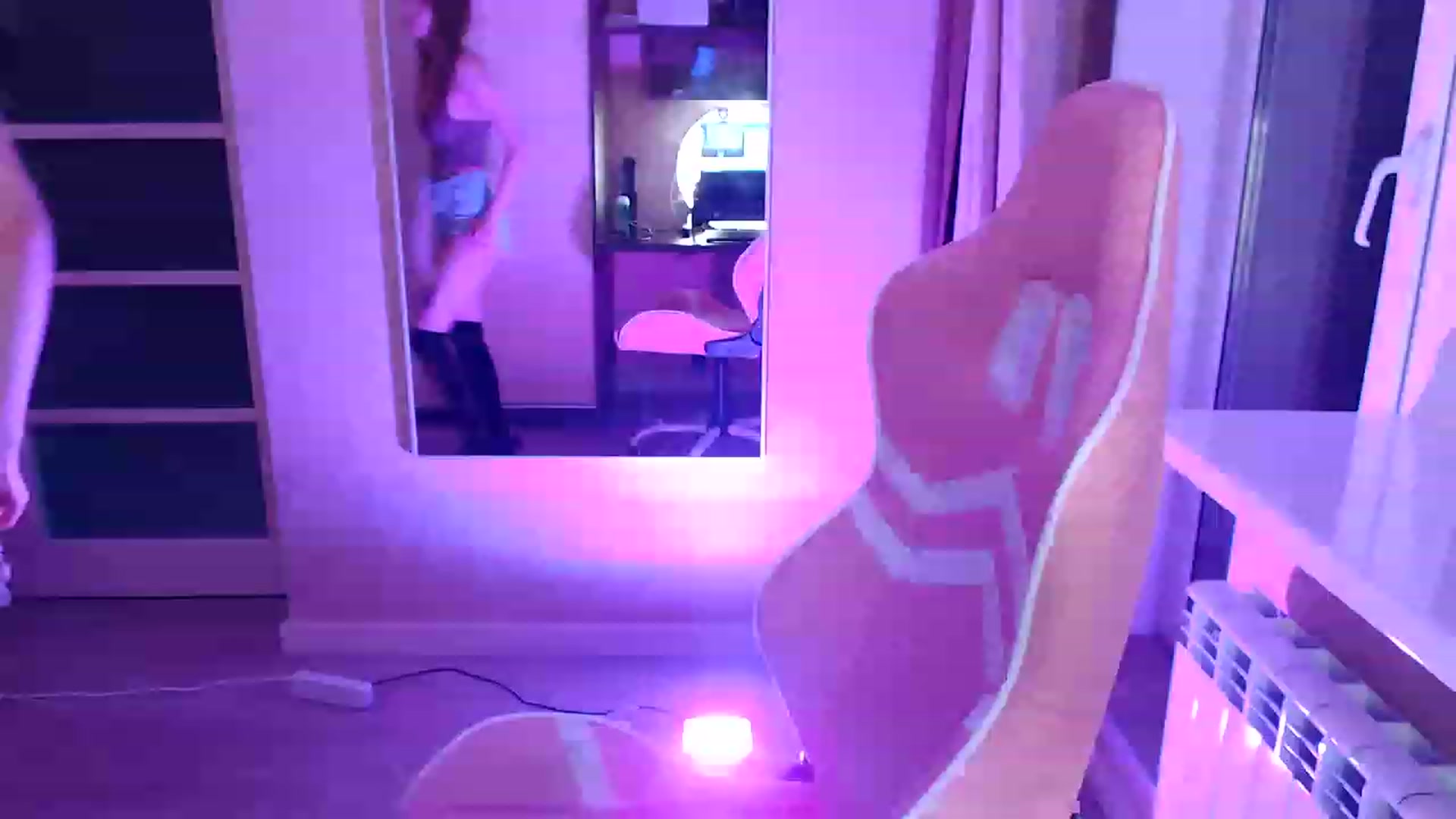 Gallery image thumbnail from VanillaAis_'s myfreecams stream on, 12/13/2023, 13:15 image 11 of 20