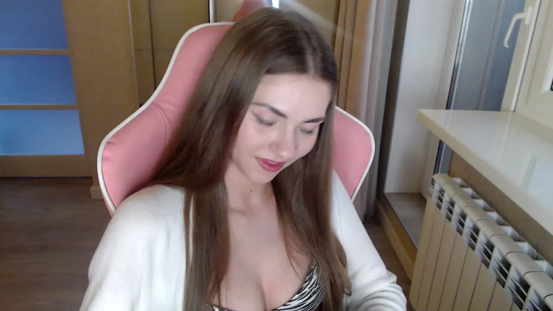 Gallery image thumbnail from VanillaAis_'s myfreecams stream on, 12/16/2023, 12:22 image 7 of 20