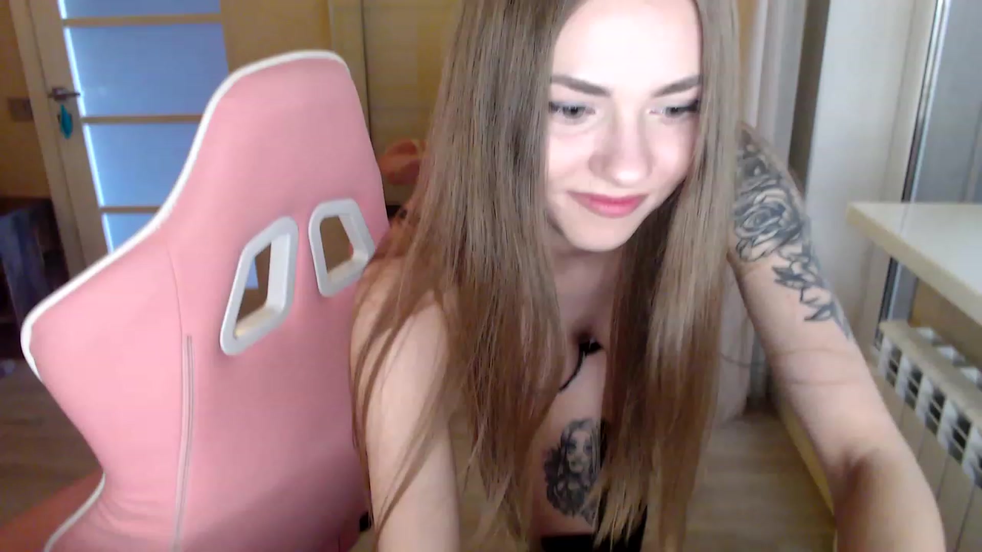 Gallery image thumbnail from VanillaAis_'s myfreecams stream on, 12/16/2023, 12:22 image 17 of 20