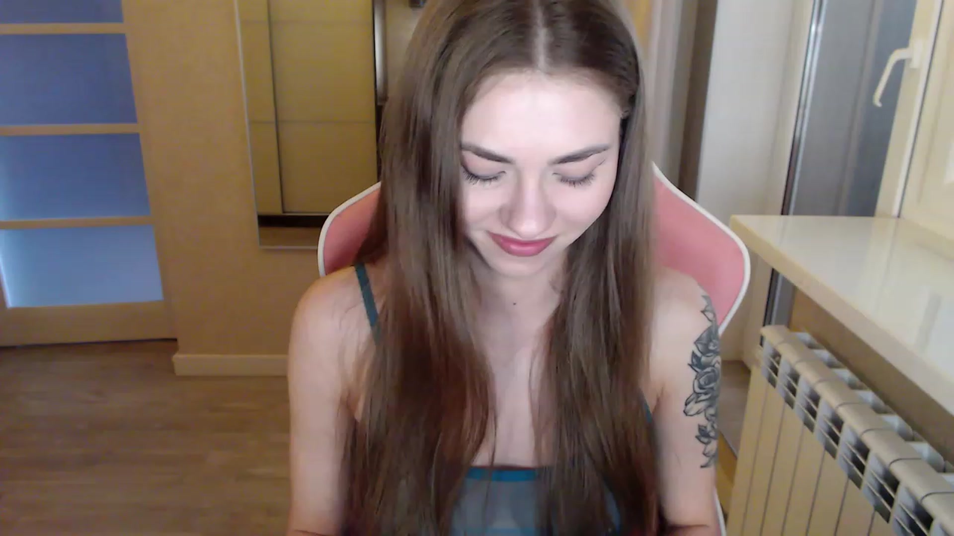 Gallery image thumbnail from VanillaAis_'s myfreecams stream on, 12/17/2023, 11:45 image 1 of 20