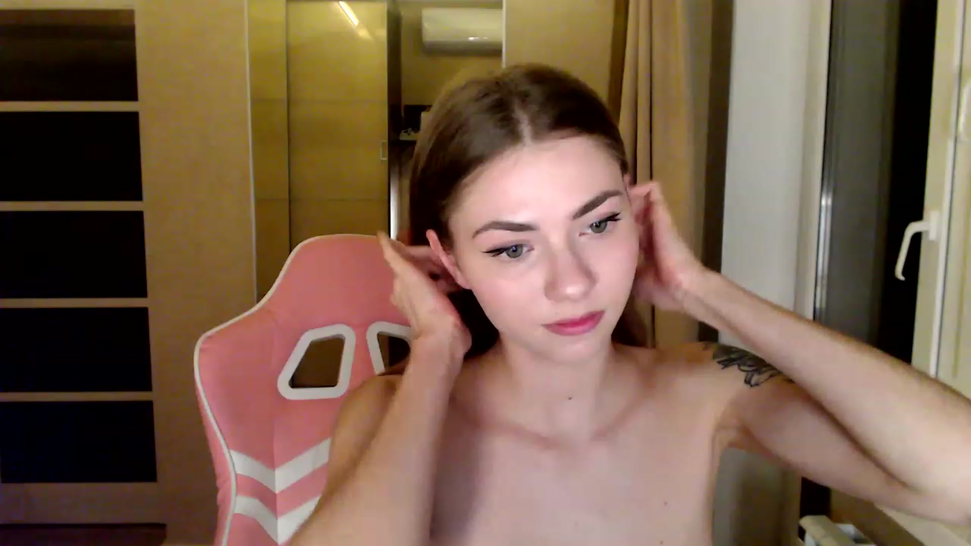 Gallery image thumbnail from VanillaAis_'s myfreecams stream on, 12/31/2023, 15:32 image 2 of 20