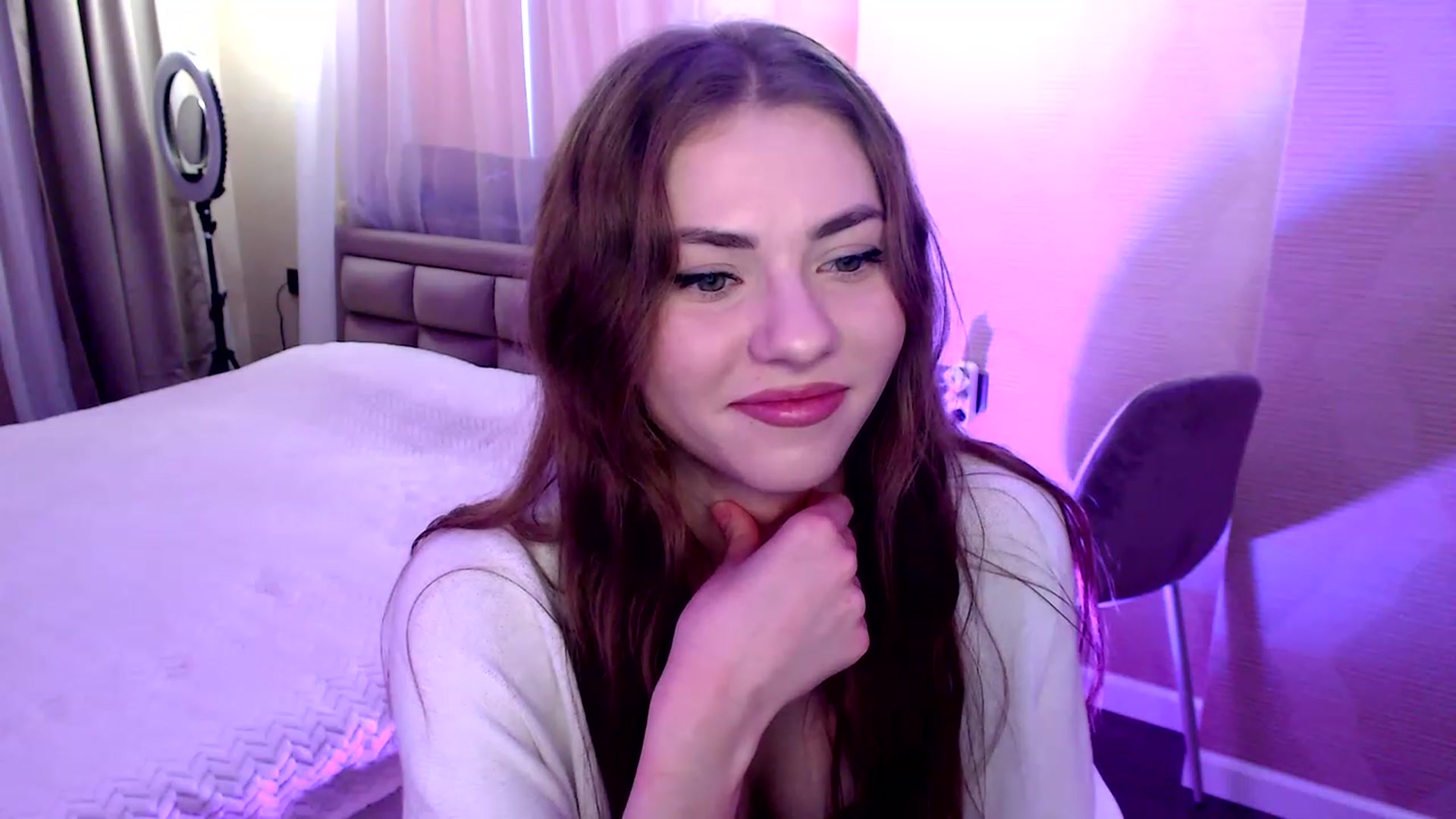 Gallery image thumbnail from VanillaAis_'s myfreecams stream on, 01/24/2024, 14:31 image 9 of 20