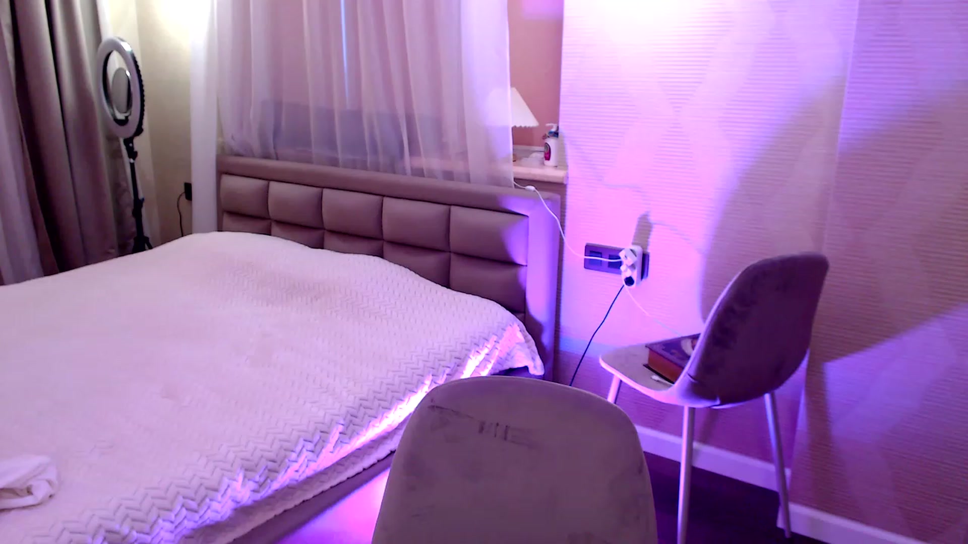 Gallery image thumbnail from VanillaAis_'s myfreecams stream on, 01/24/2024, 14:31 image 16 of 20