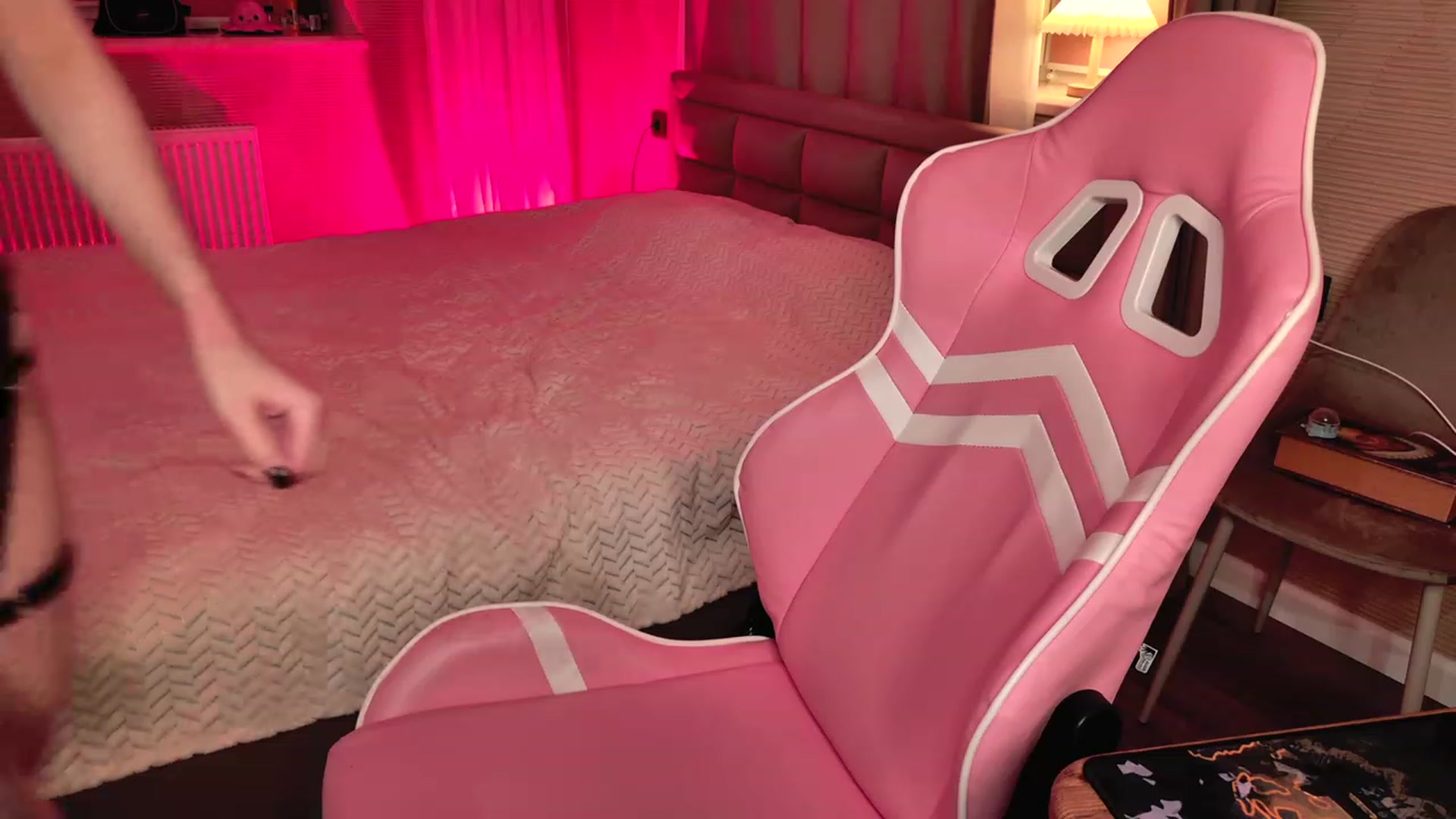 Gallery image thumbnail from VanillaAis_'s myfreecams stream on, 02/04/2024, 16:01 image 10 of 20