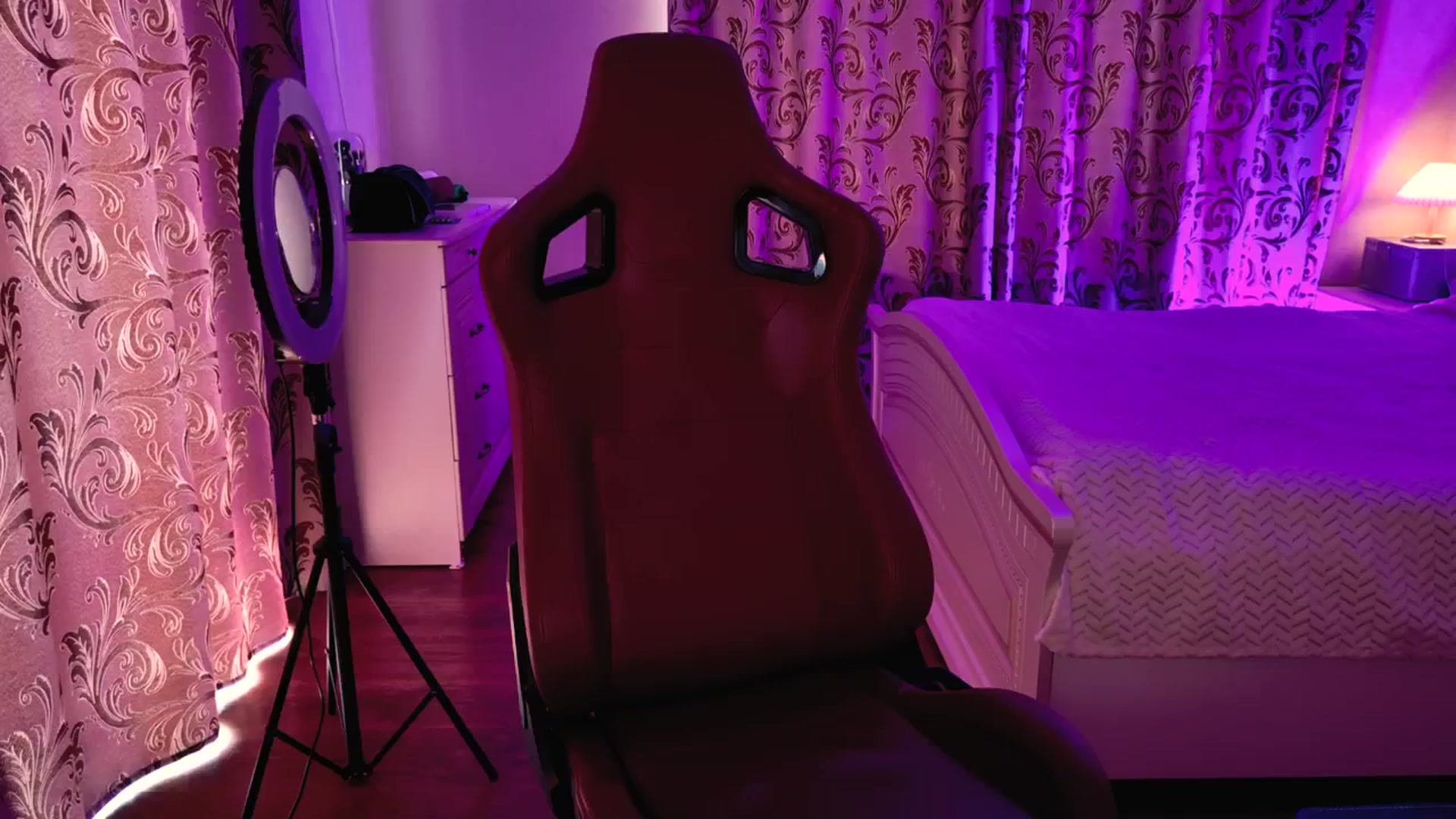 Gallery image thumbnail from VanillaAis_'s myfreecams stream on, 06/03/2024, 12:21 image 10 of 20