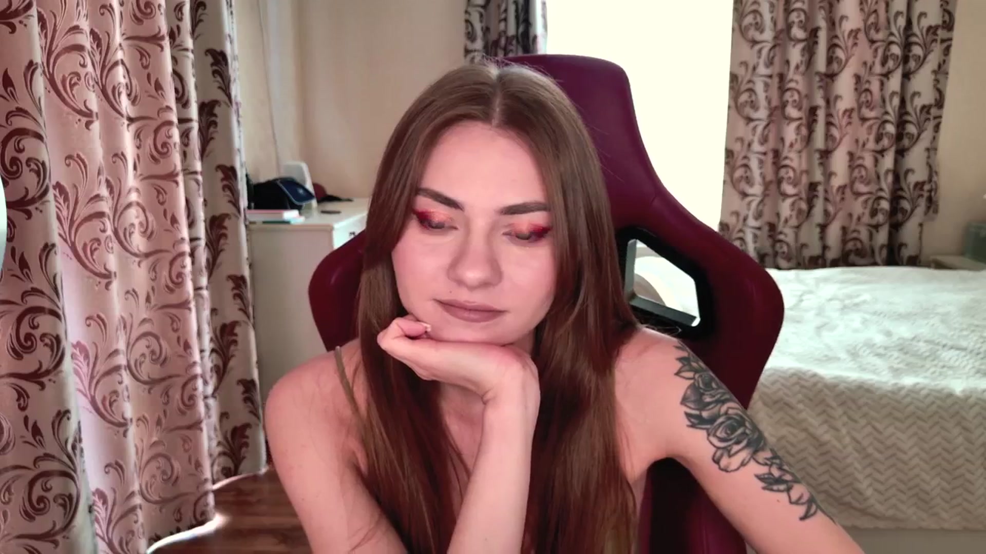Gallery image thumbnail from VanillaAis_'s myfreecams stream on, 06/05/2024, 14:38 image 19 of 20